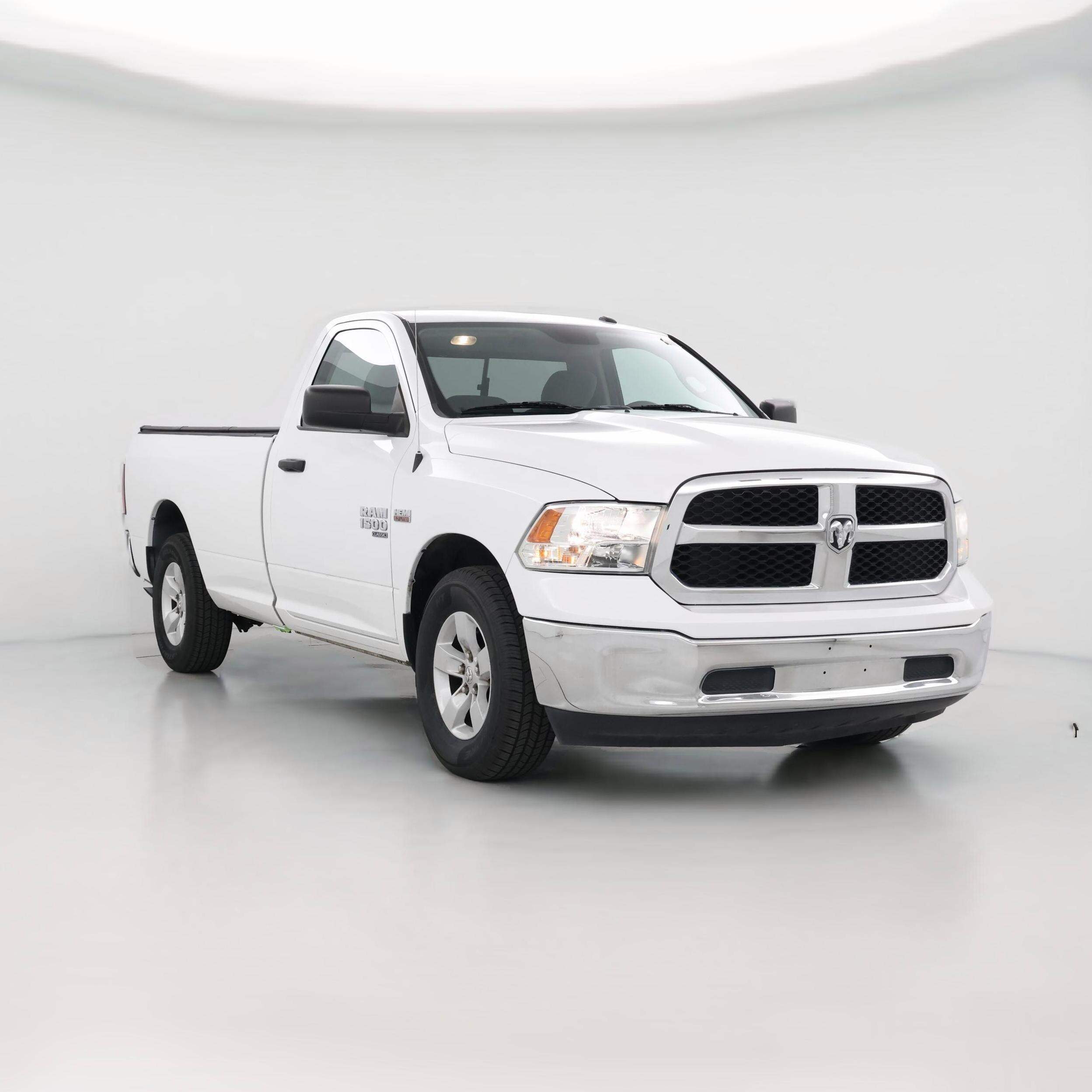 Thumbnail: 2019 RAM 1500 Classic - 1