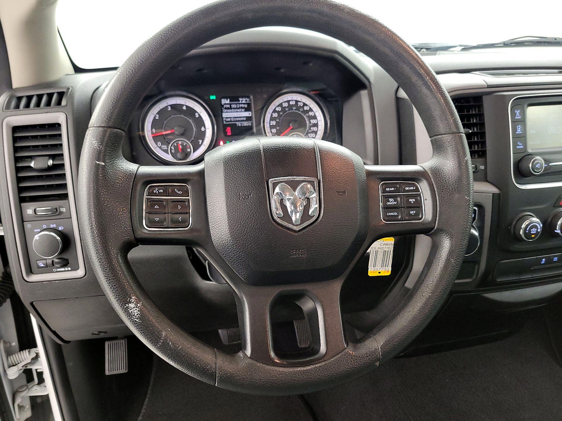 Thumbnail: 2019 RAM 1500 Classic - 10