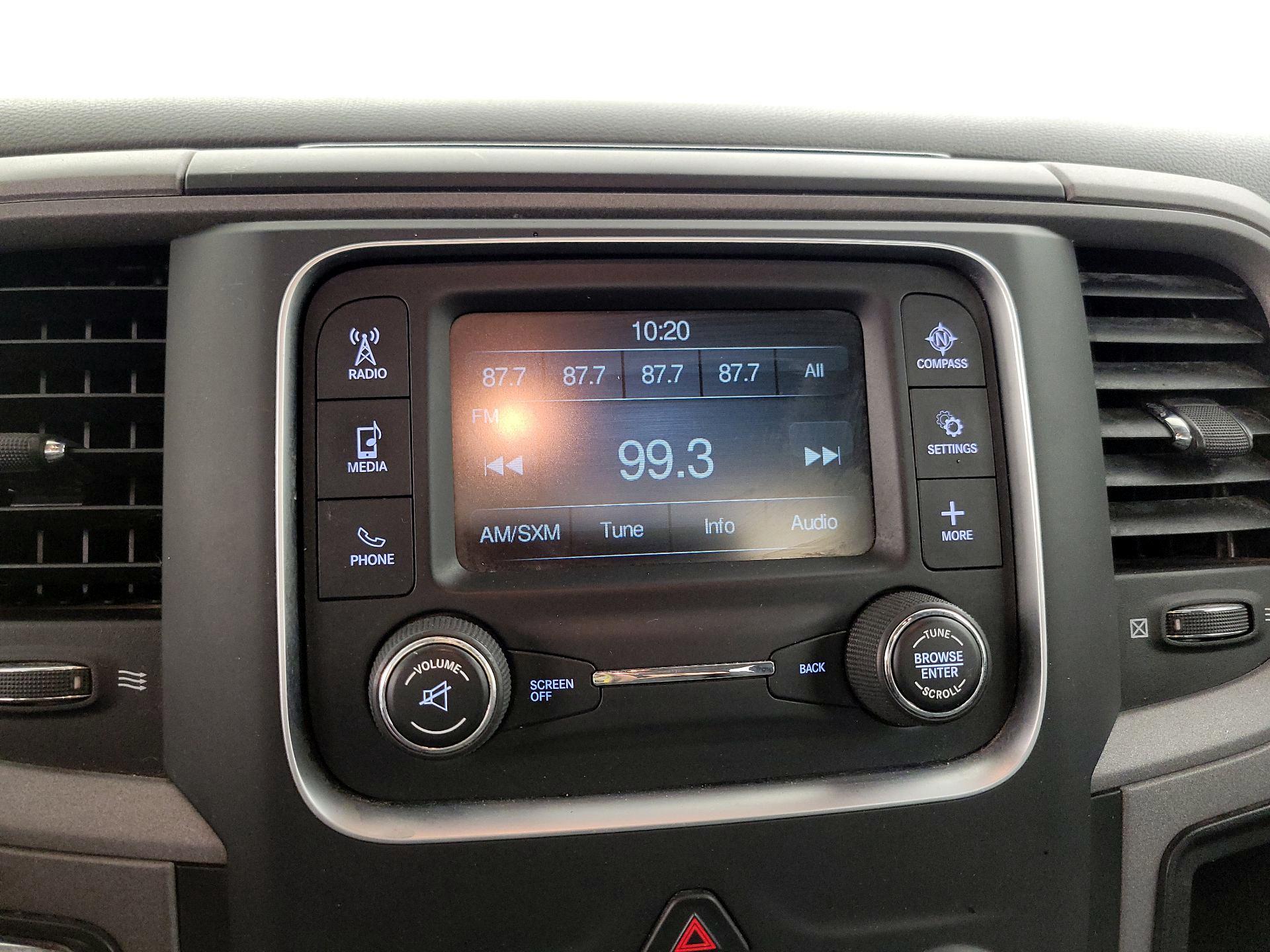 Thumbnail: 2019 RAM 1500 Classic - 15
