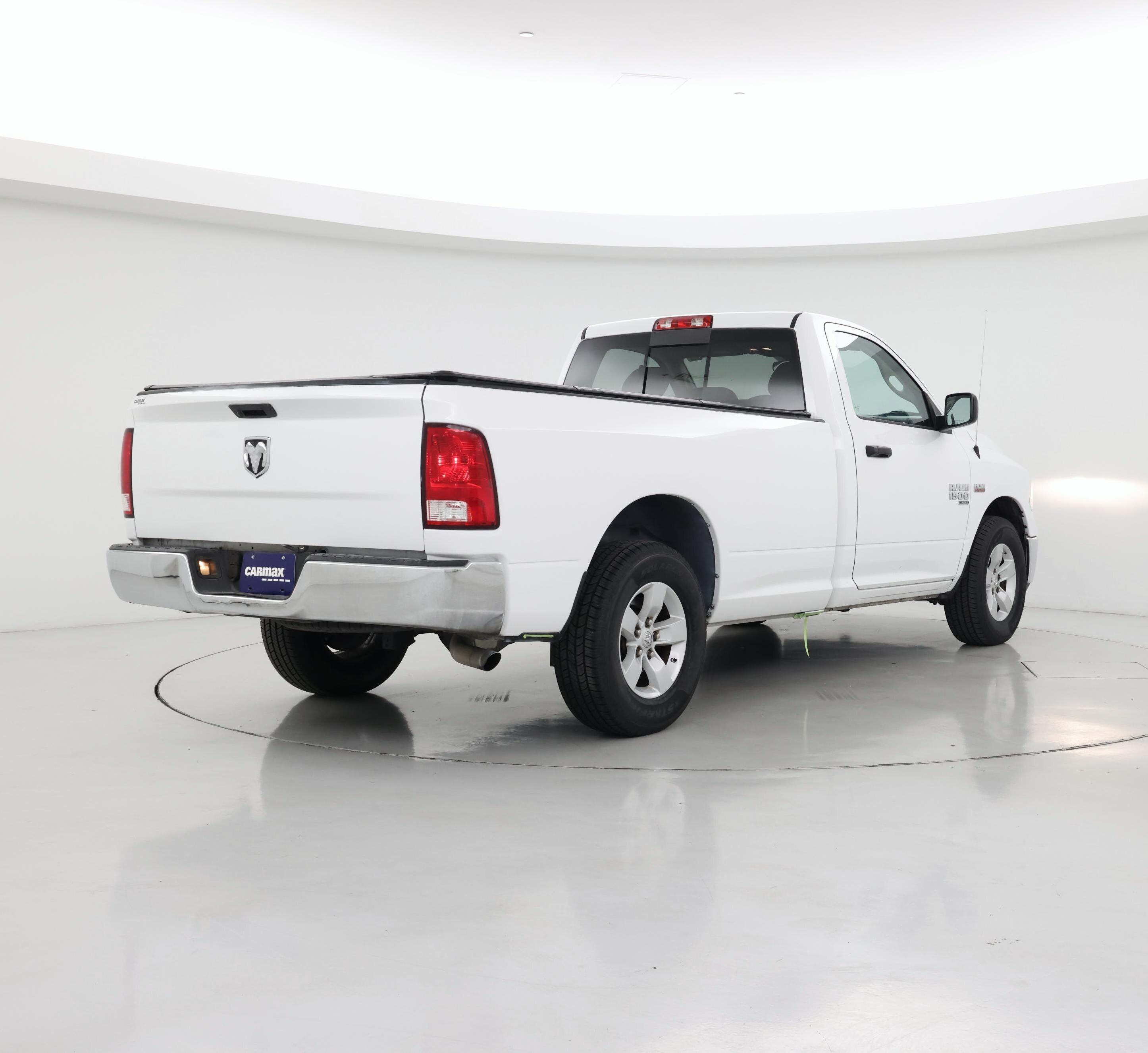 Thumbnail: 2019 RAM 1500 Classic - 8