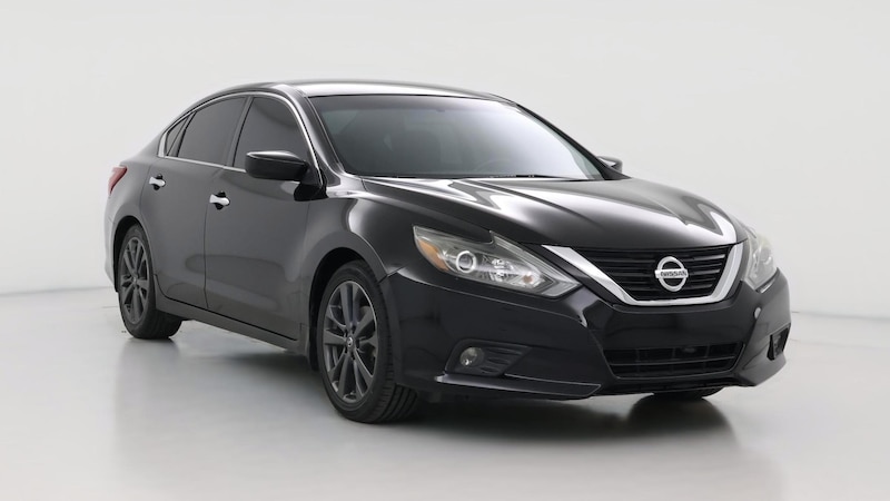 2017 Nissan Altima SR Hero Image