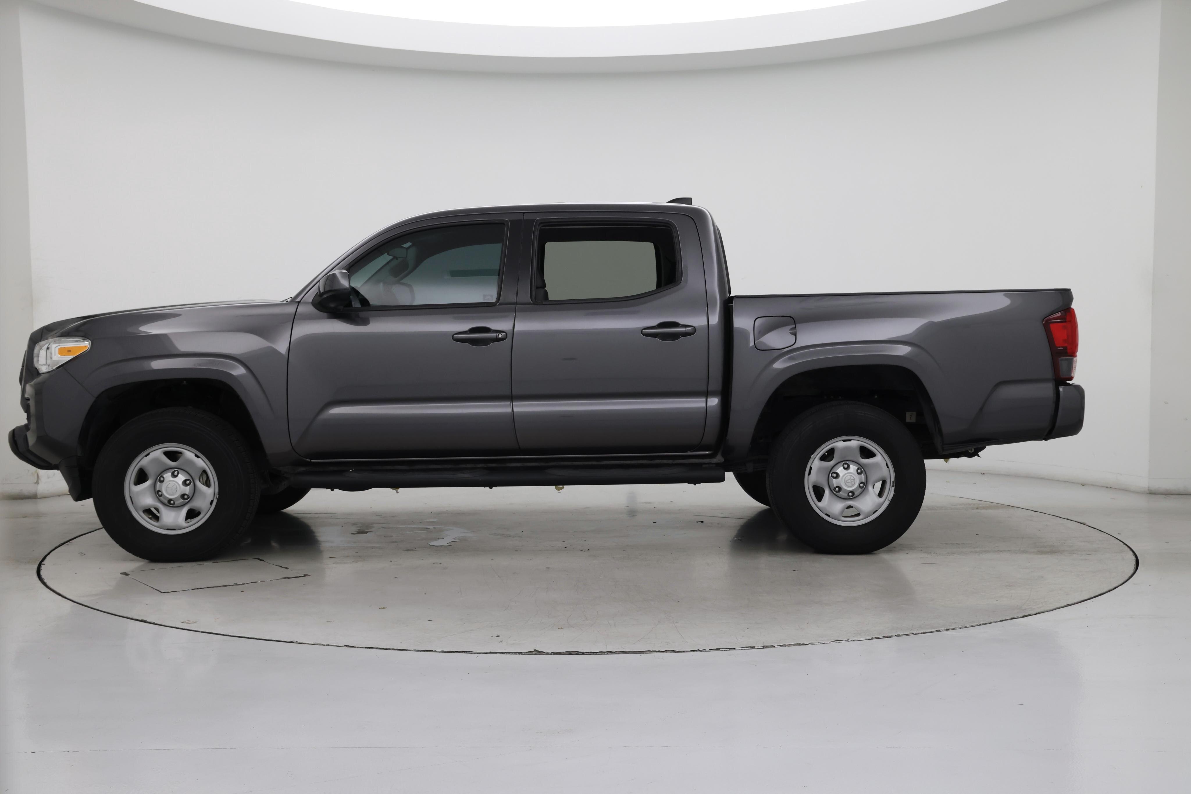 Thumbnail: 2022 Toyota Tacoma - 3