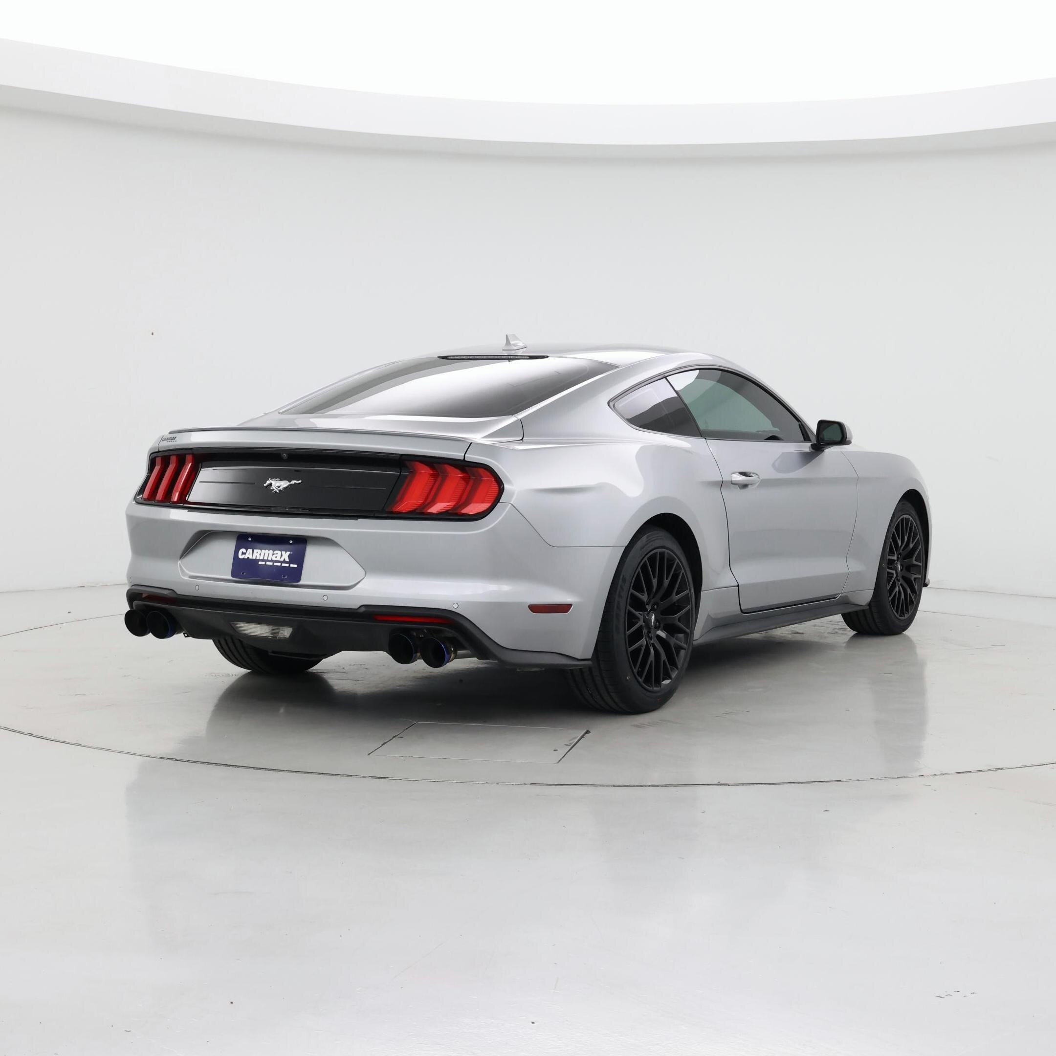 Thumbnail: 2022 Ford Mustang - 8