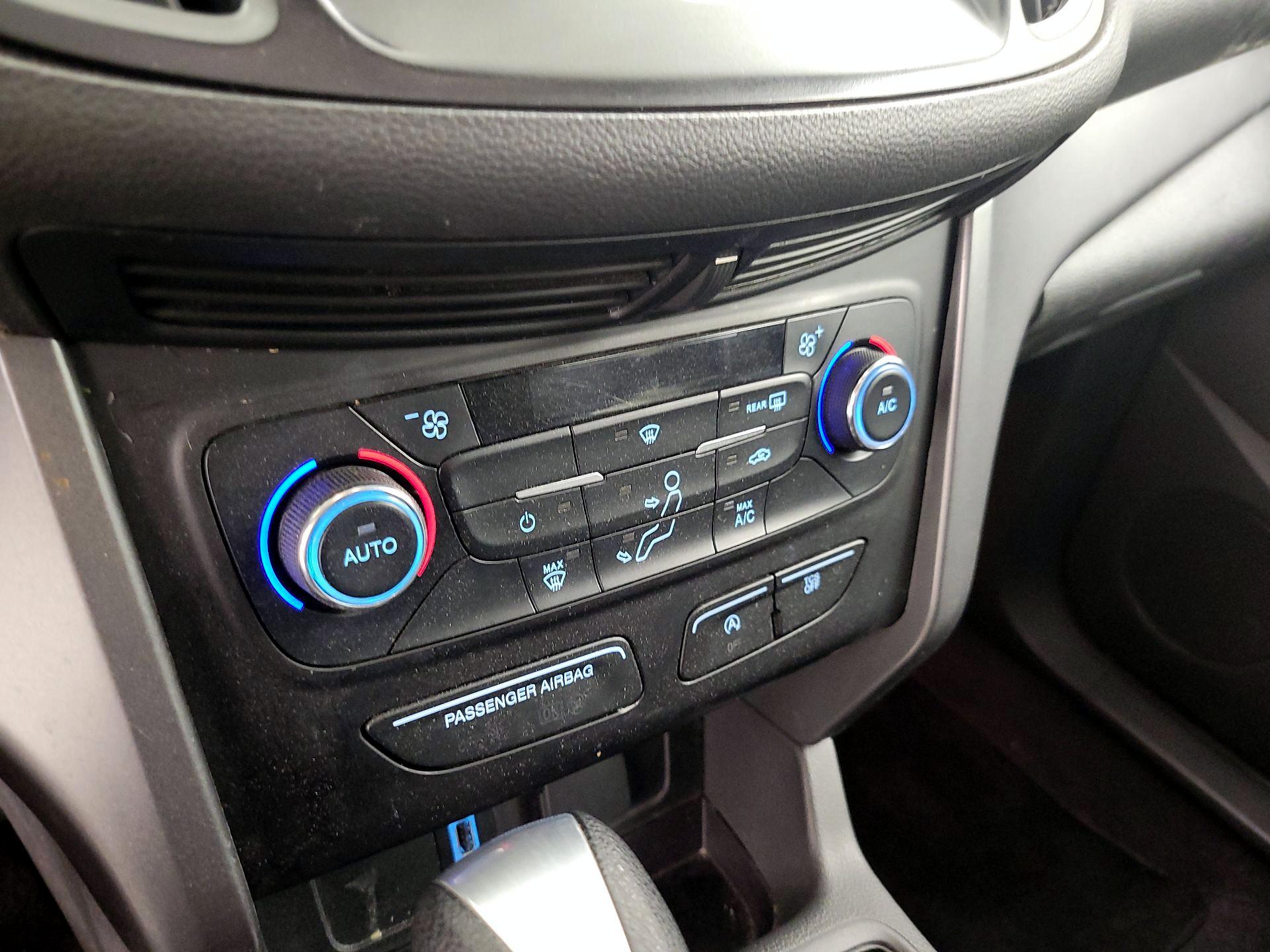Thumbnail: 2017 Ford Escape - 16