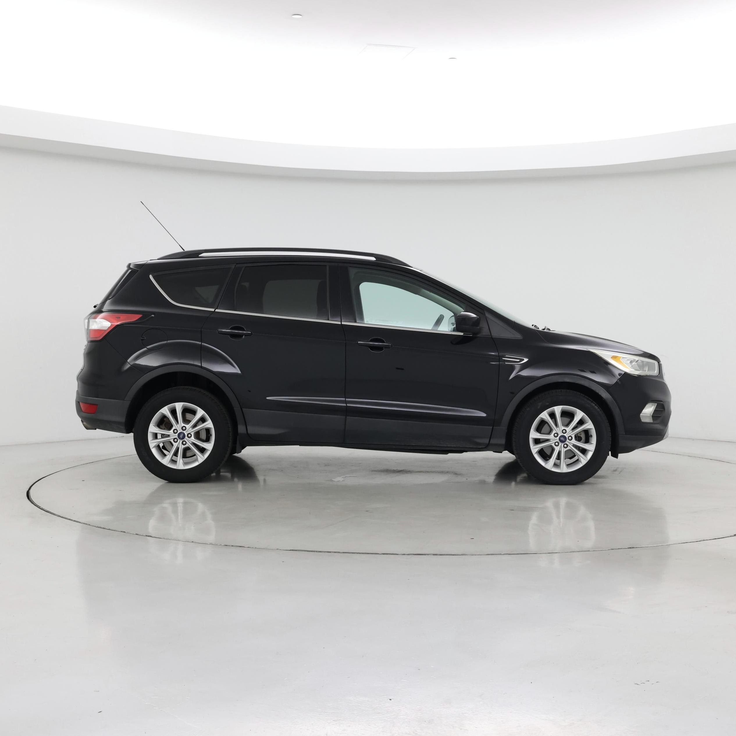 Thumbnail: 2017 Ford Escape - 7