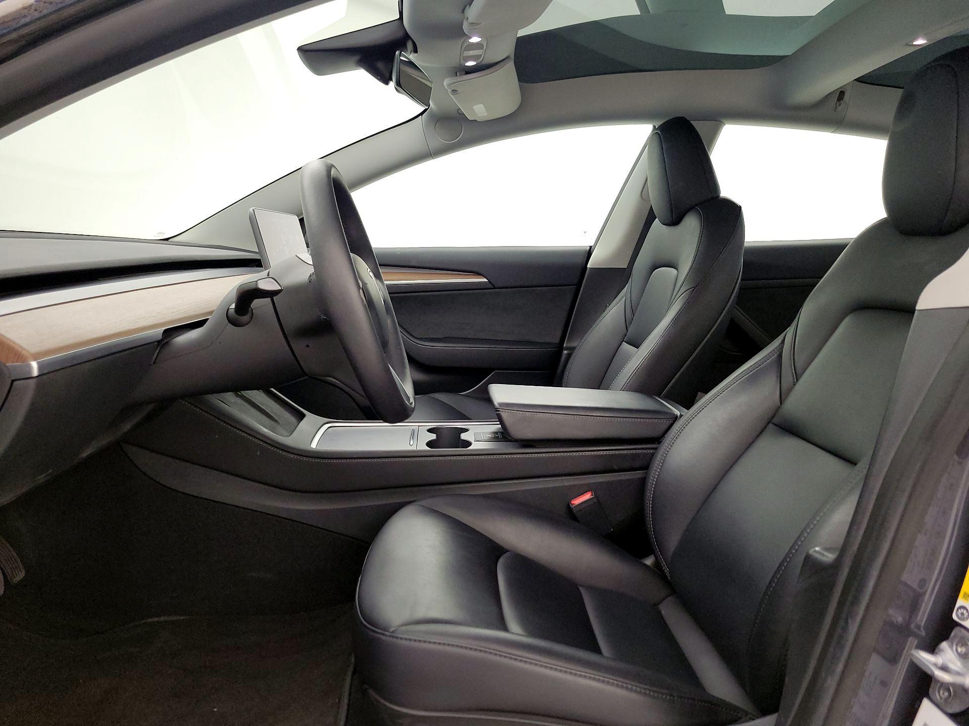 Thumbnail: 2023 Tesla Model 3 - 11