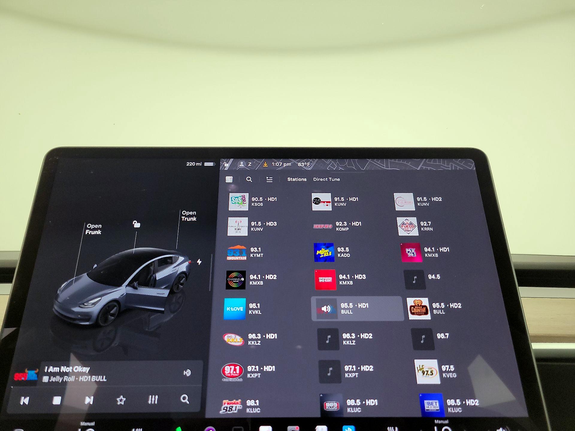 Thumbnail: 2023 Tesla Model 3 - 15