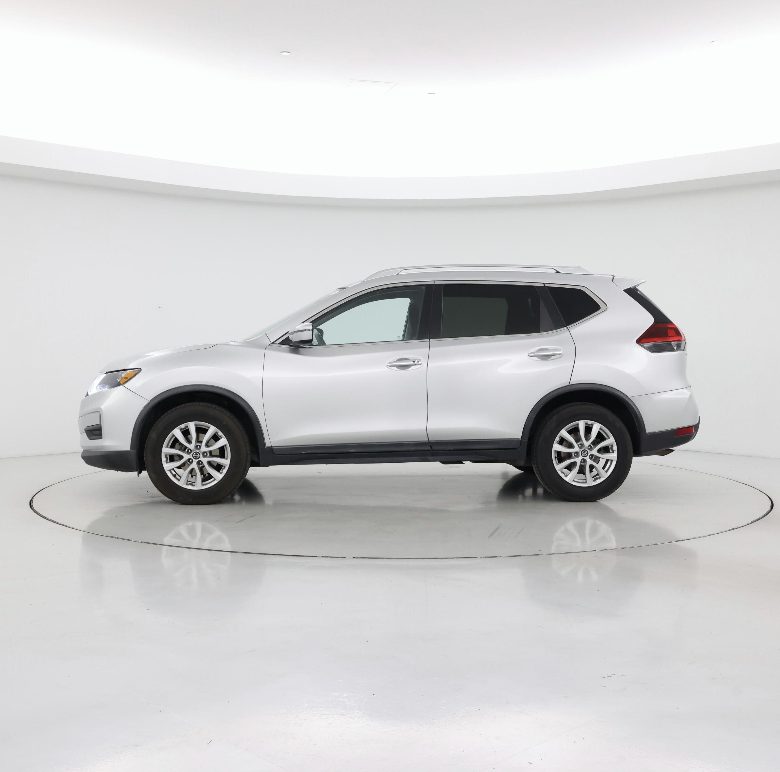 Thumbnail: 2018 Nissan Rogue - 3