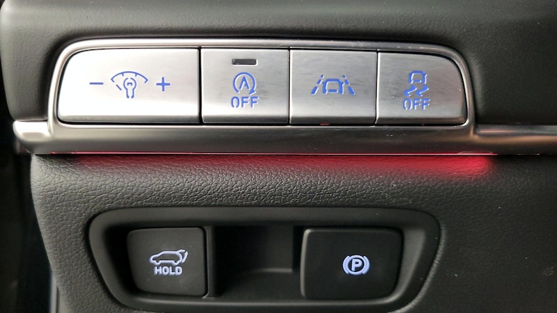 2021 Genesis GV80  13