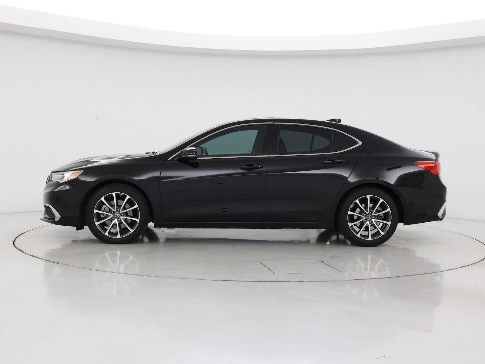 Image 4 of 2018 Acura TLX