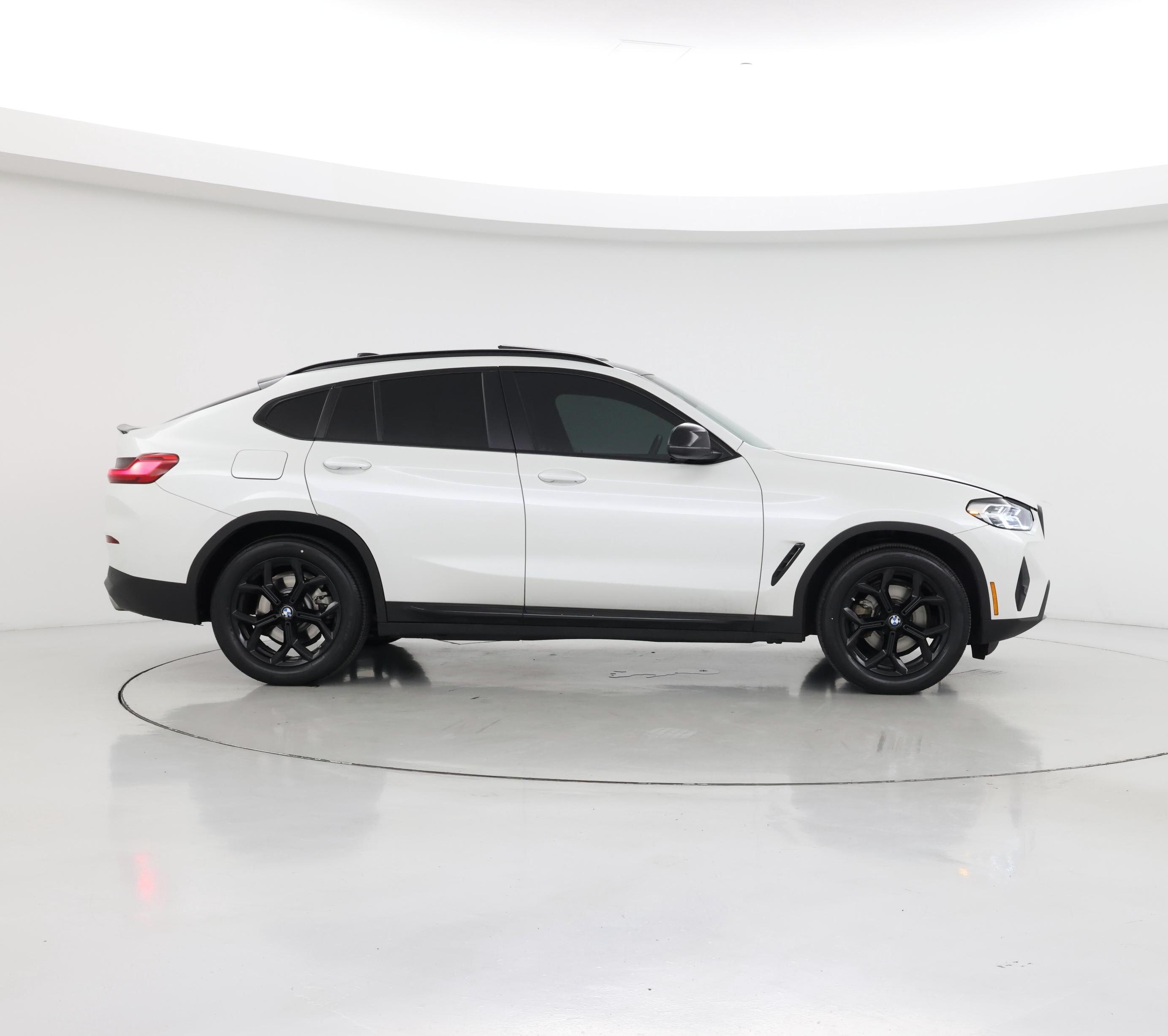 Thumbnail: 2022 BMW X4 - 7