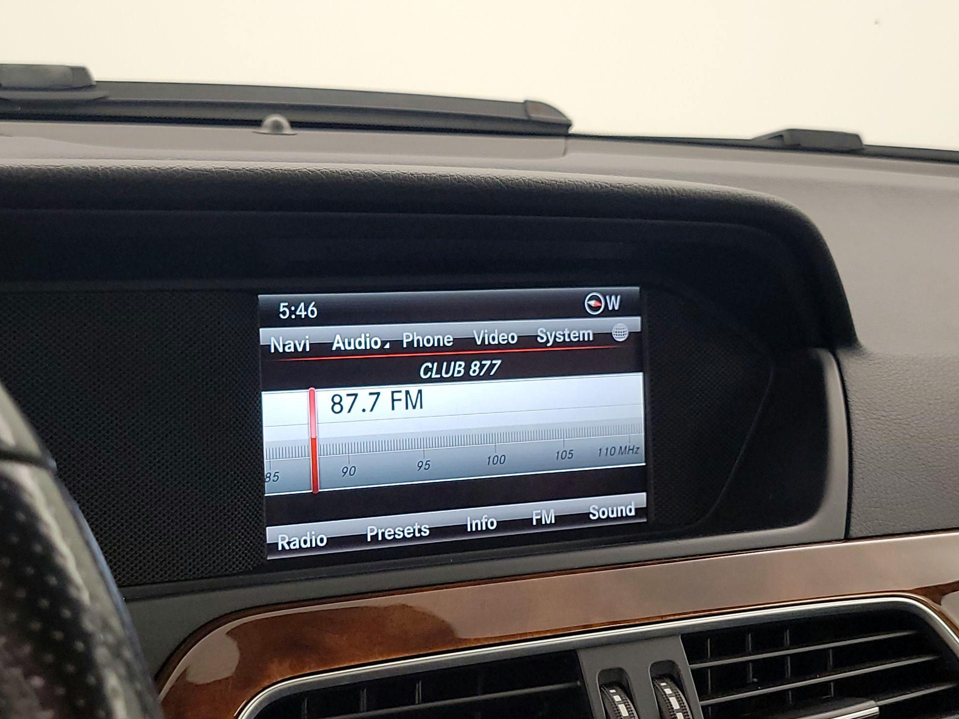 Thumbnail: 2014 Mercedes-Benz C-Class - 16