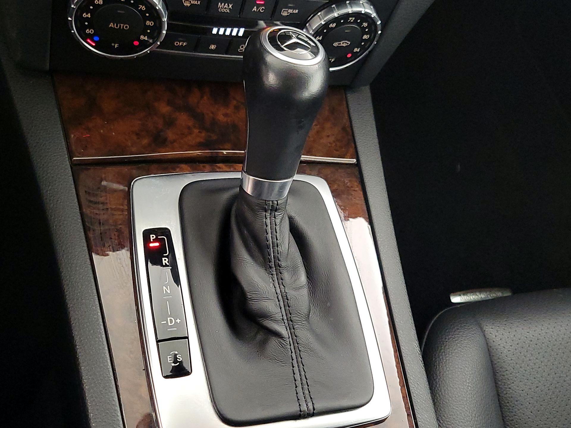 Thumbnail: 2014 Mercedes-Benz C-Class - 18
