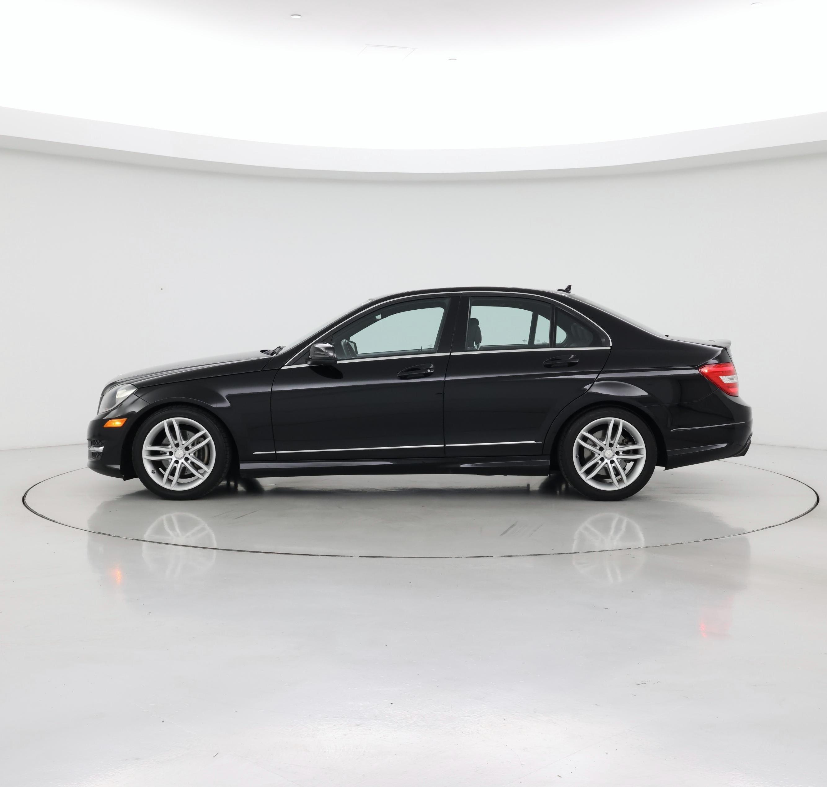 Thumbnail: 2014 Mercedes-Benz C-Class - 3