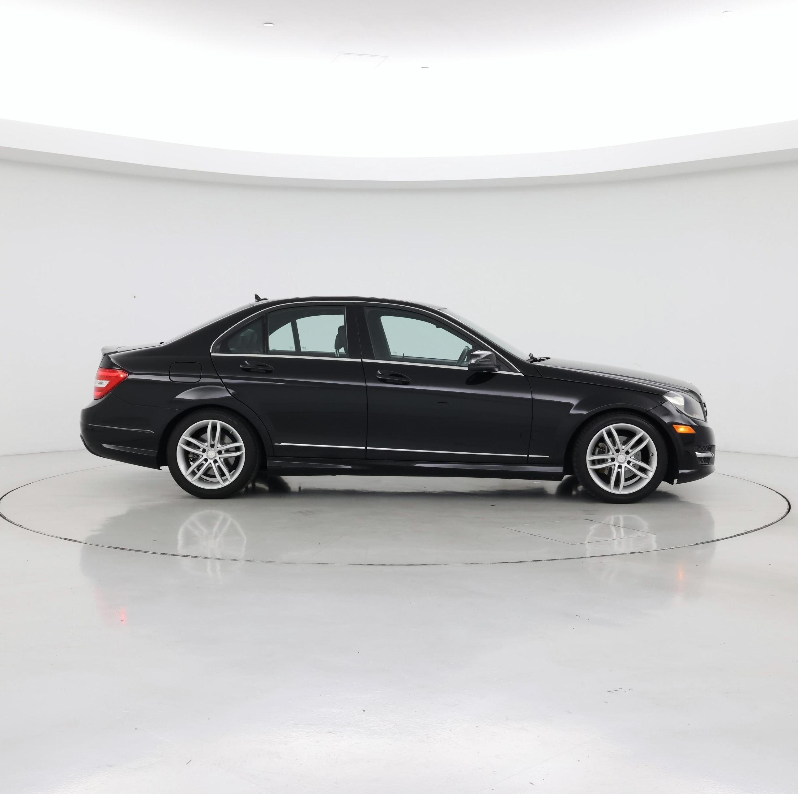 Thumbnail: 2014 Mercedes-Benz C-Class - 7