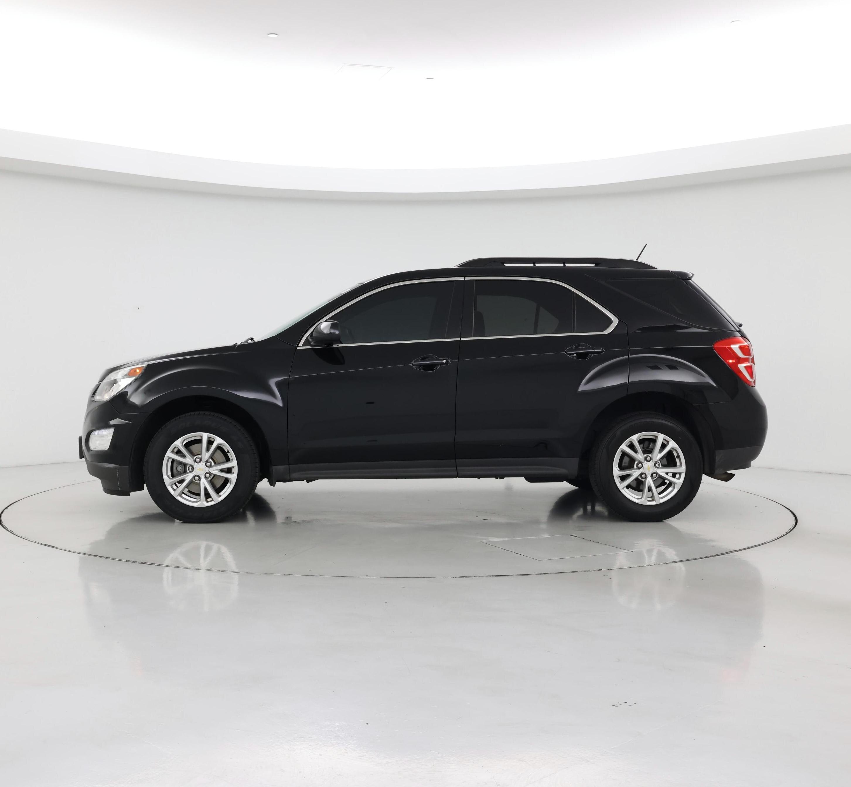 Thumbnail: 2017 Chevrolet Equinox - 3