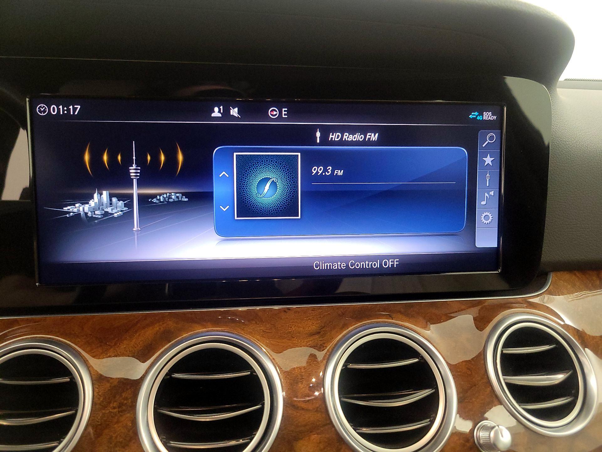 Thumbnail: 2019 Mercedes-Benz E-Class - 16