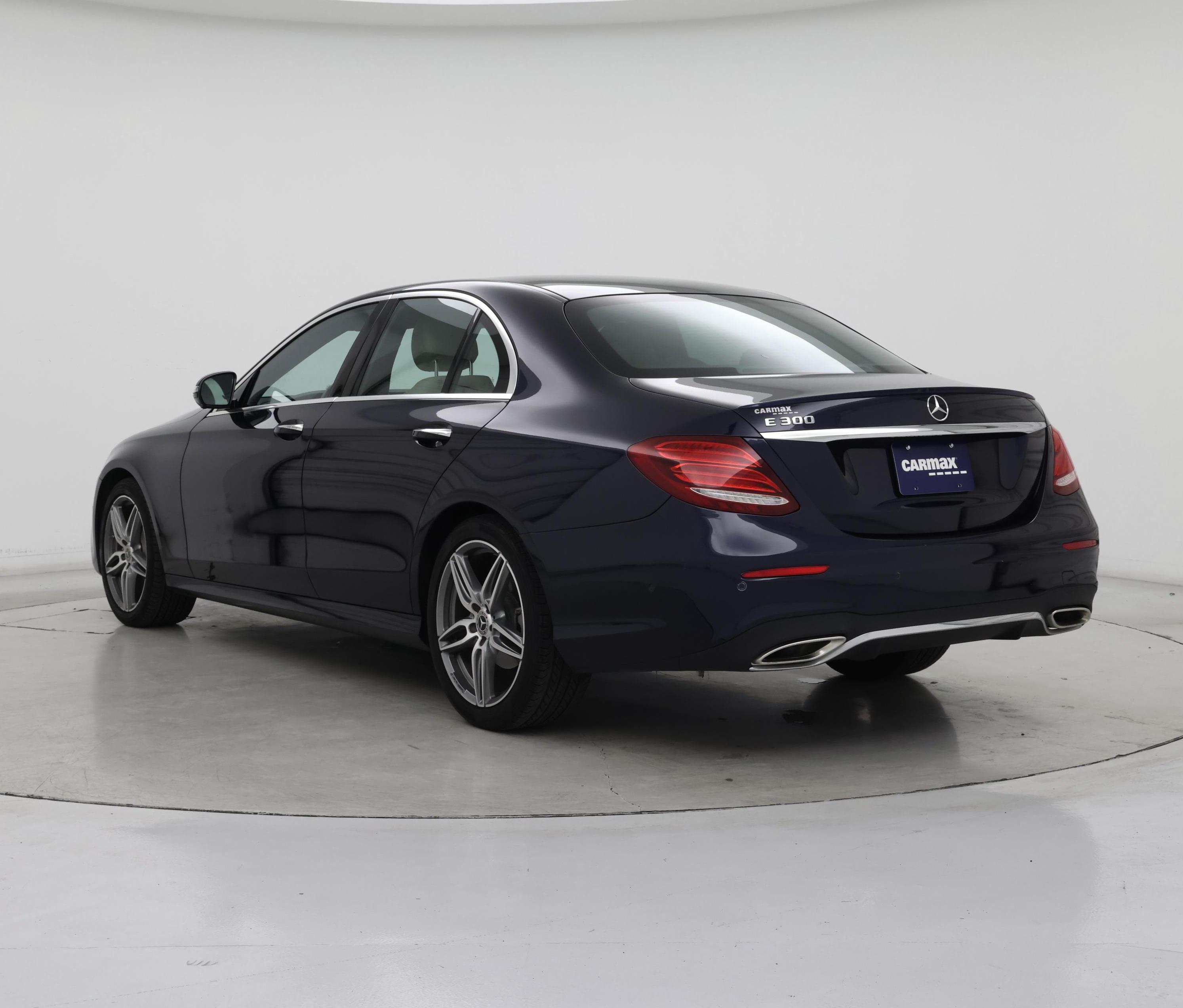 Thumbnail: 2019 Mercedes-Benz E-Class - 2