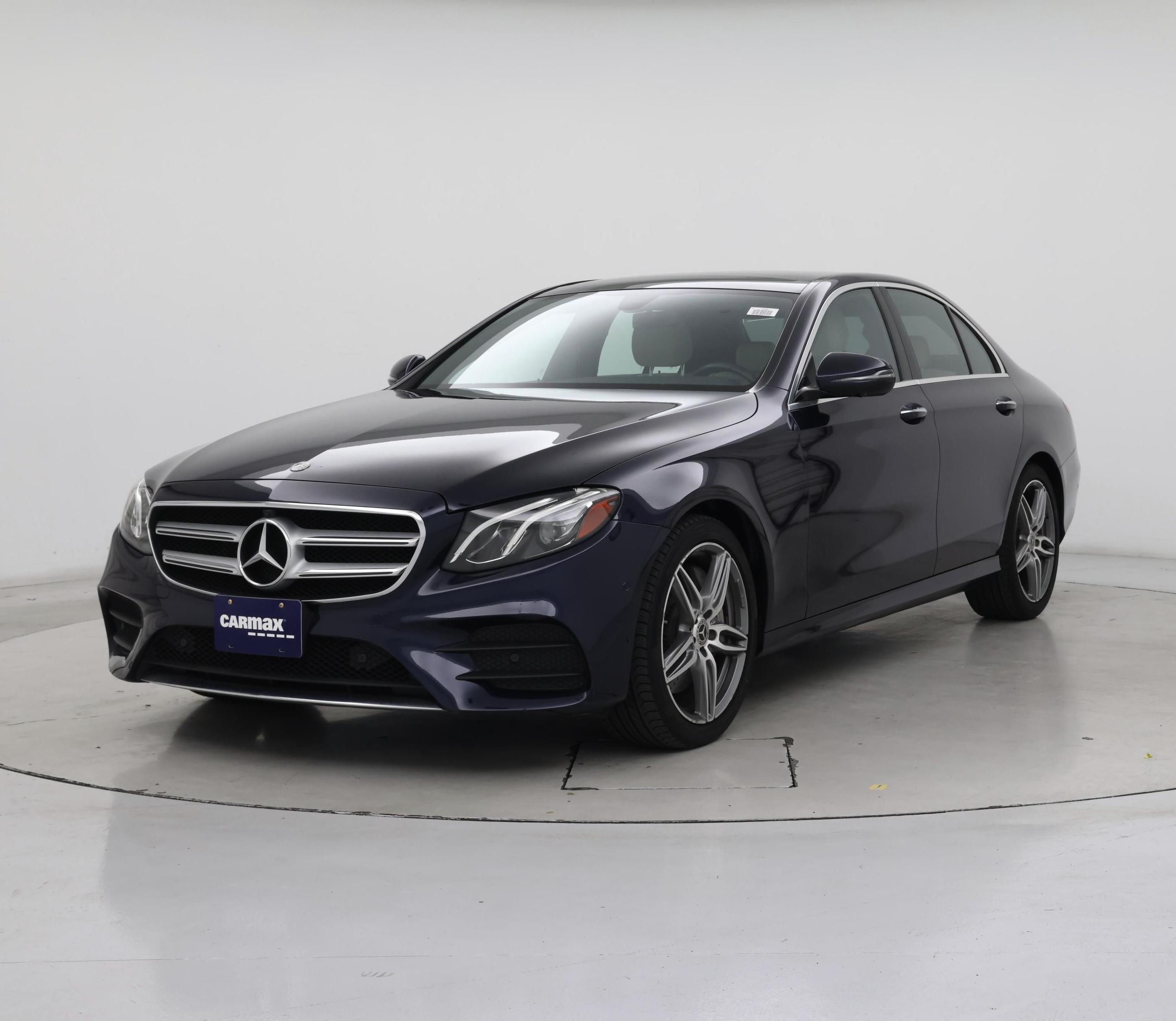 Thumbnail: 2019 Mercedes-Benz E-Class - 4