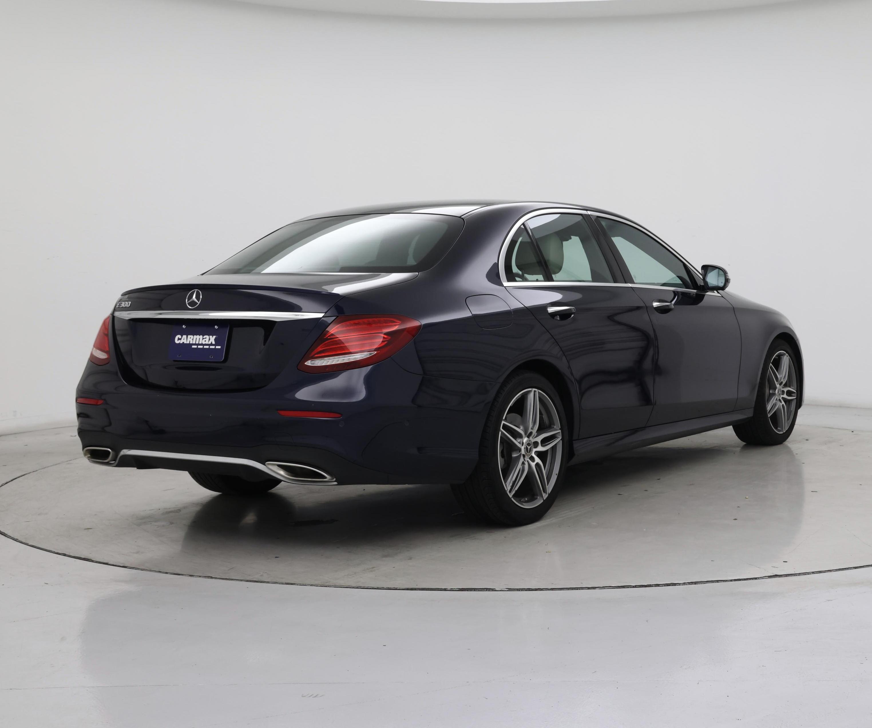 Thumbnail: 2019 Mercedes-Benz E-Class - 8