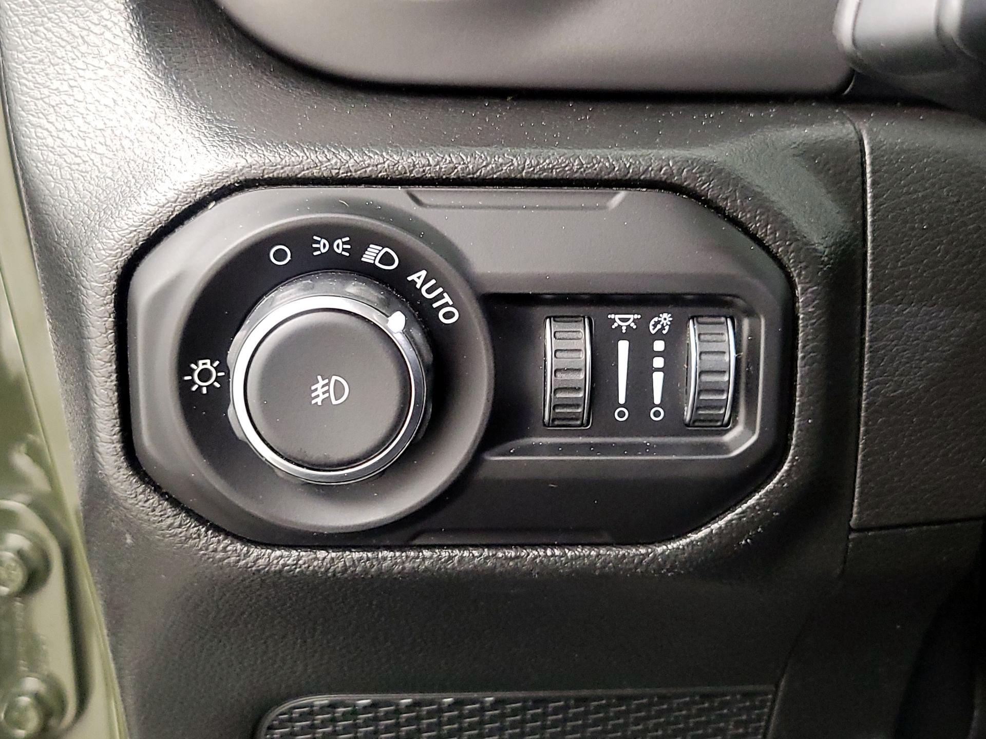 Thumbnail: 2022 Jeep Wrangler - 13