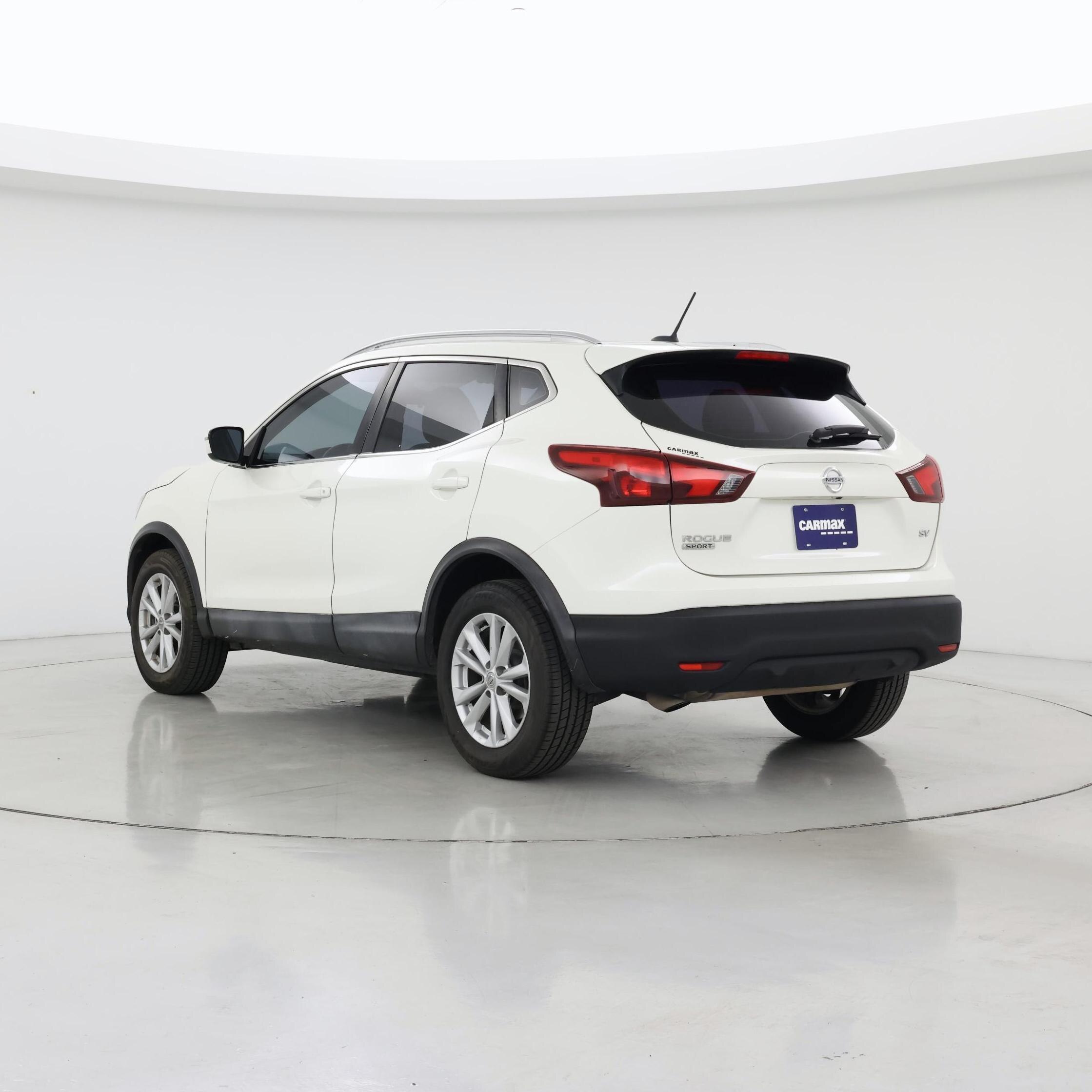 Thumbnail: 2017 Nissan Rogue Sport - 2