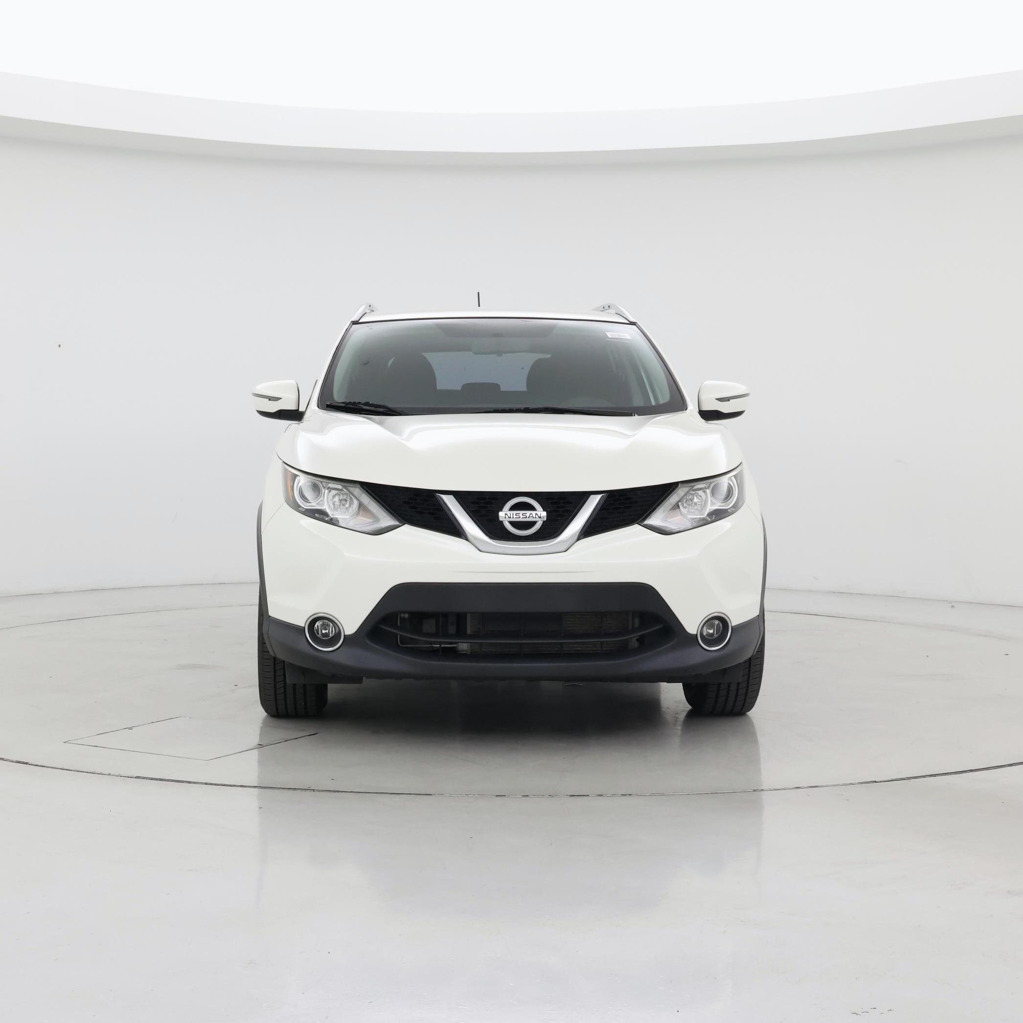 Thumbnail: 2017 Nissan Rogue Sport - 5