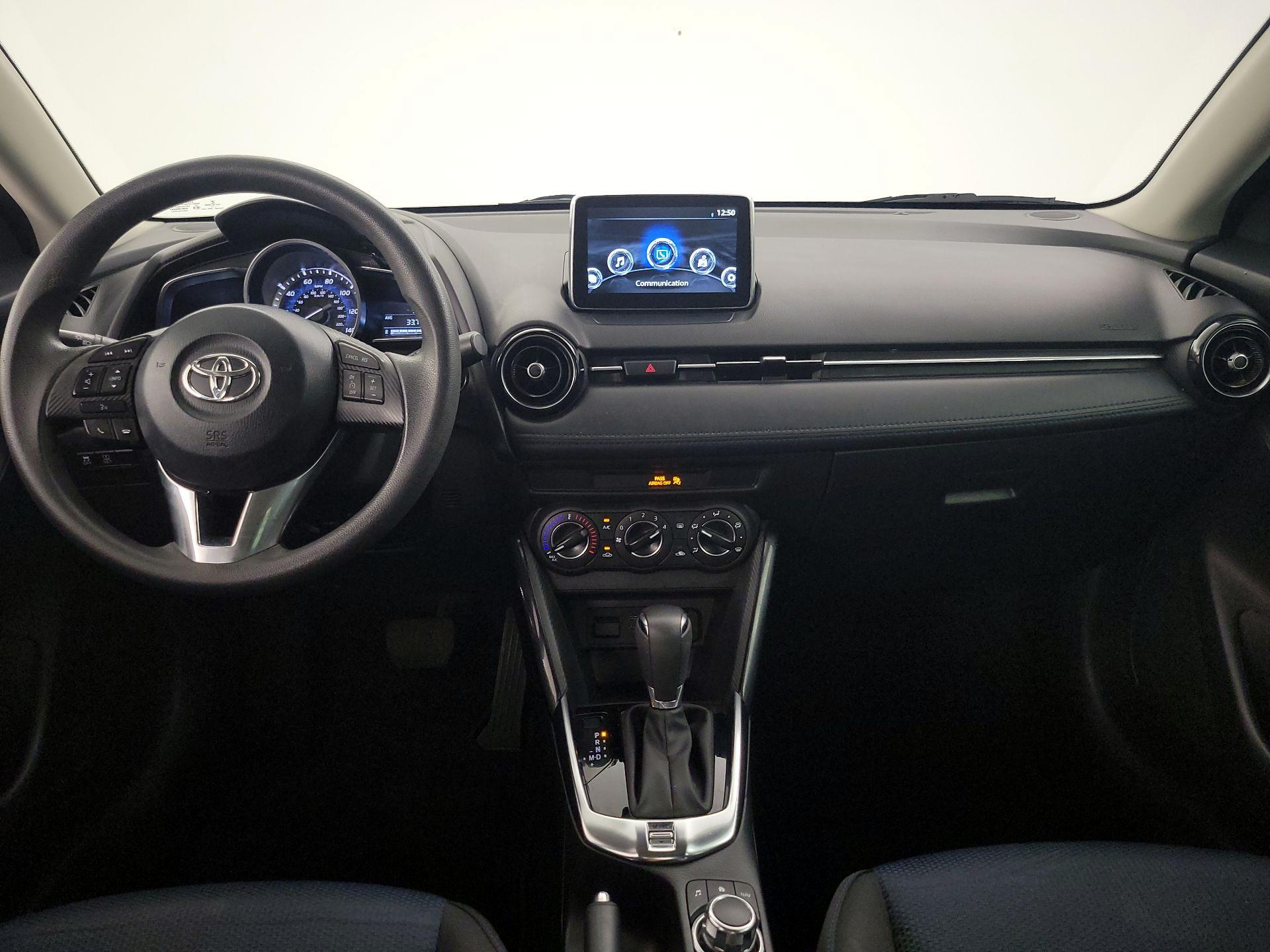 Thumbnail: 2018 Toyota Yaris iA - 9