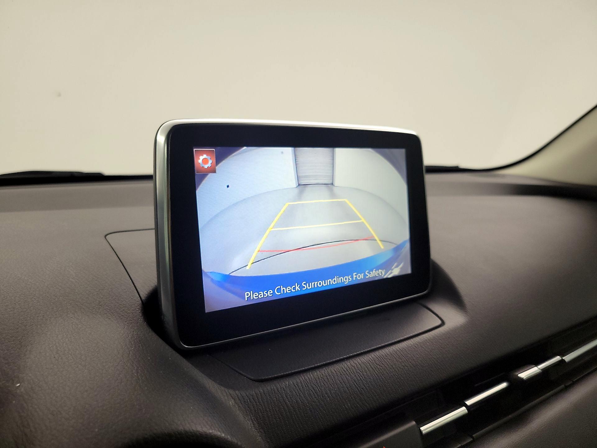 Thumbnail: 2018 Toyota Yaris iA - 14