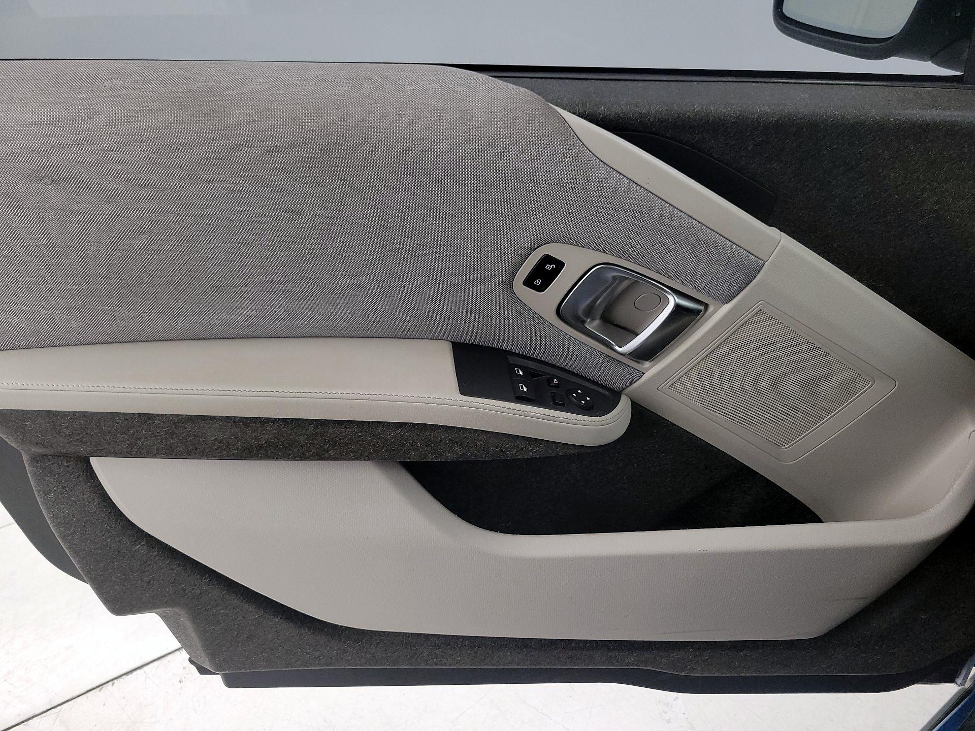 Thumbnail: 2016 BMW i3 - 12