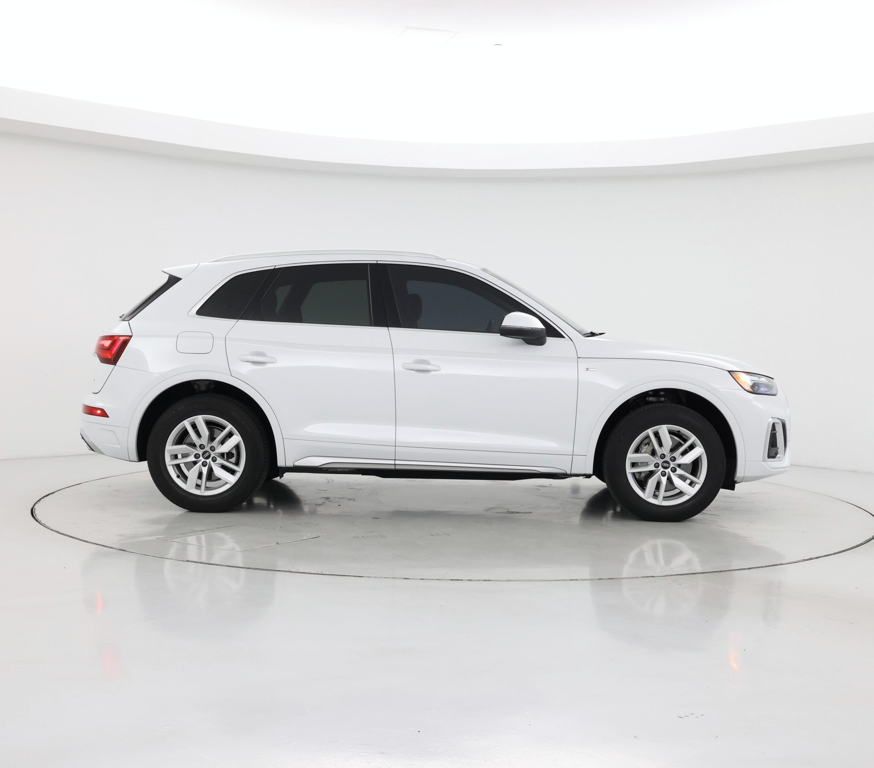 Thumbnail: 2022 Audi Q5 - 7