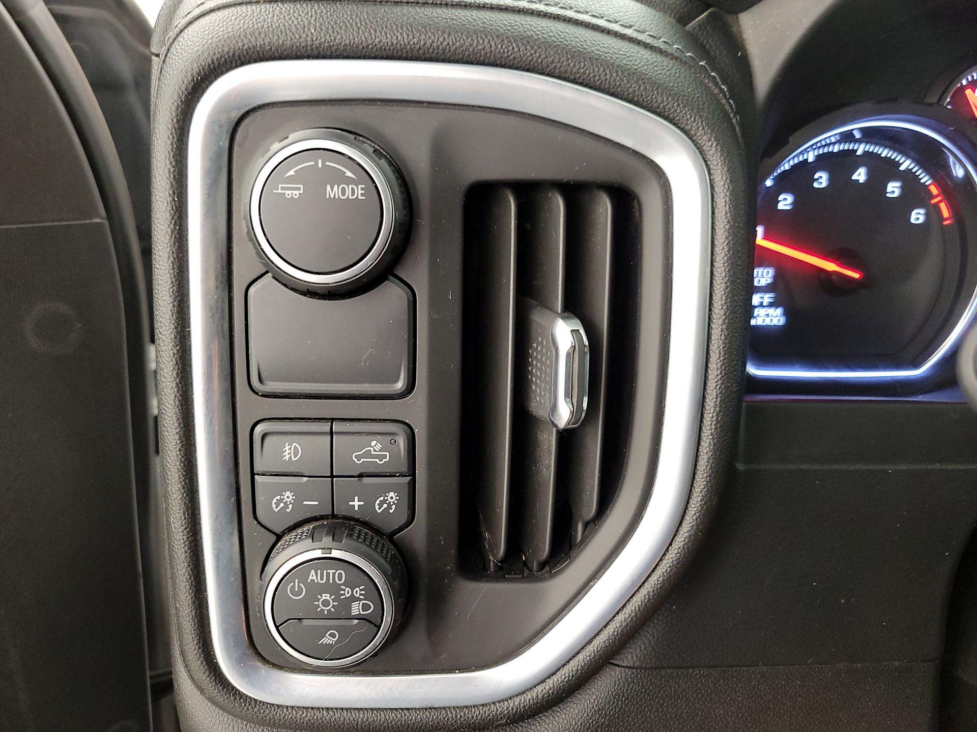 Thumbnail: 2021 Chevrolet Silverado 1500 - 13
