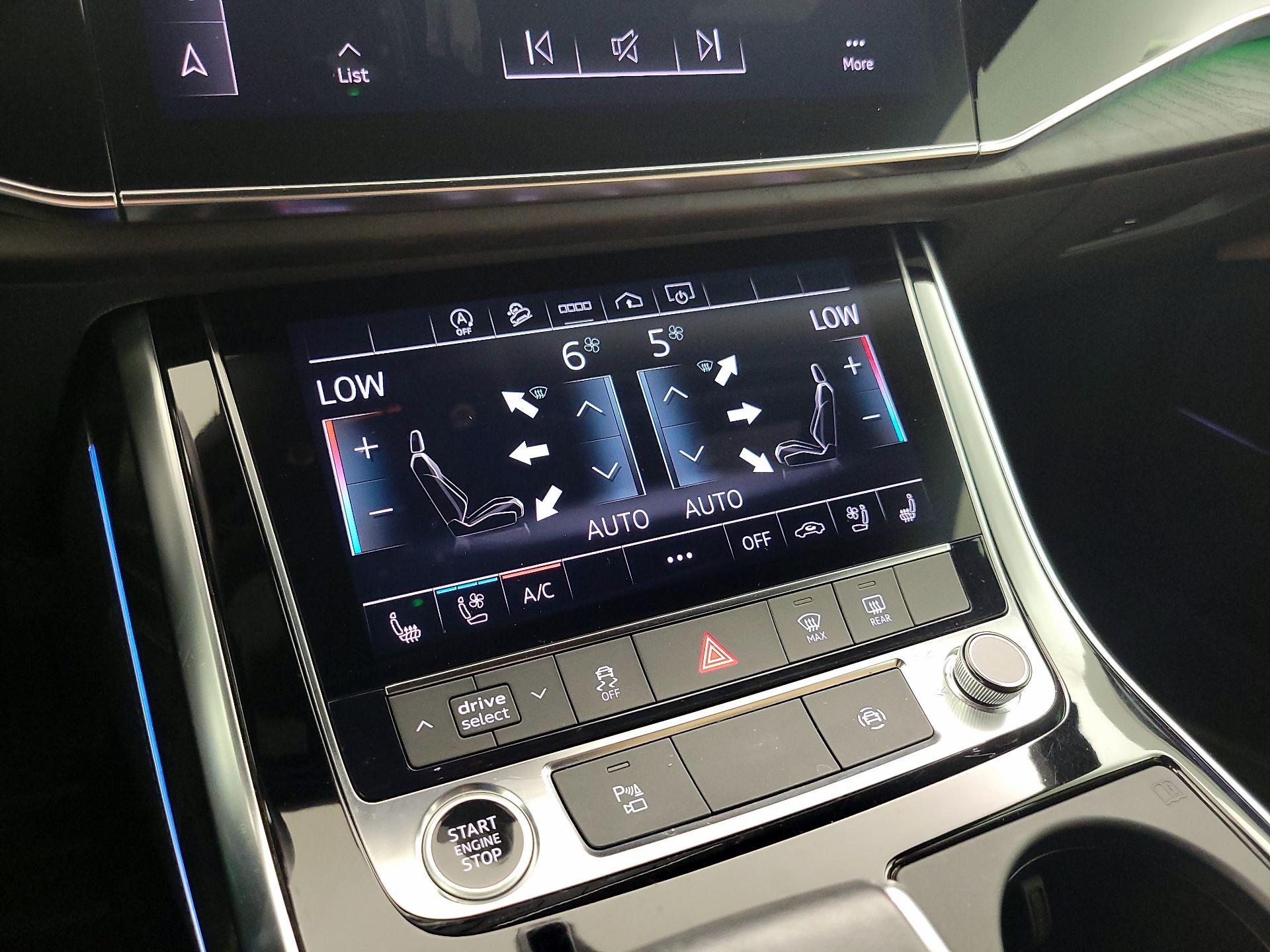 Thumbnail: 2022 Audi Q7 - 17