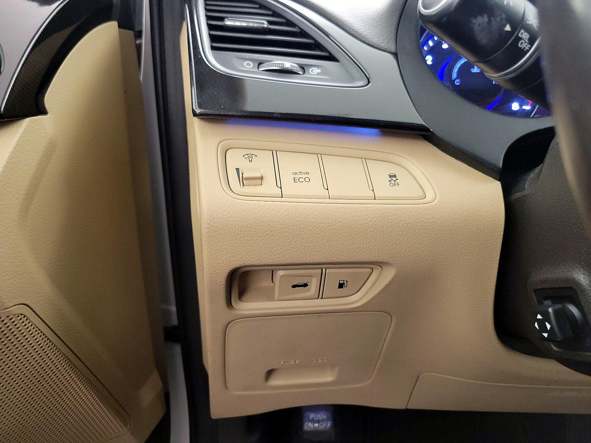 Thumbnail: 2014 Hyundai Azera - 13