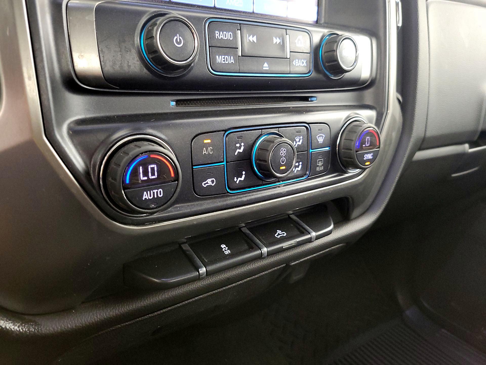 Thumbnail: 2018 Chevrolet Silverado 1500 - 16