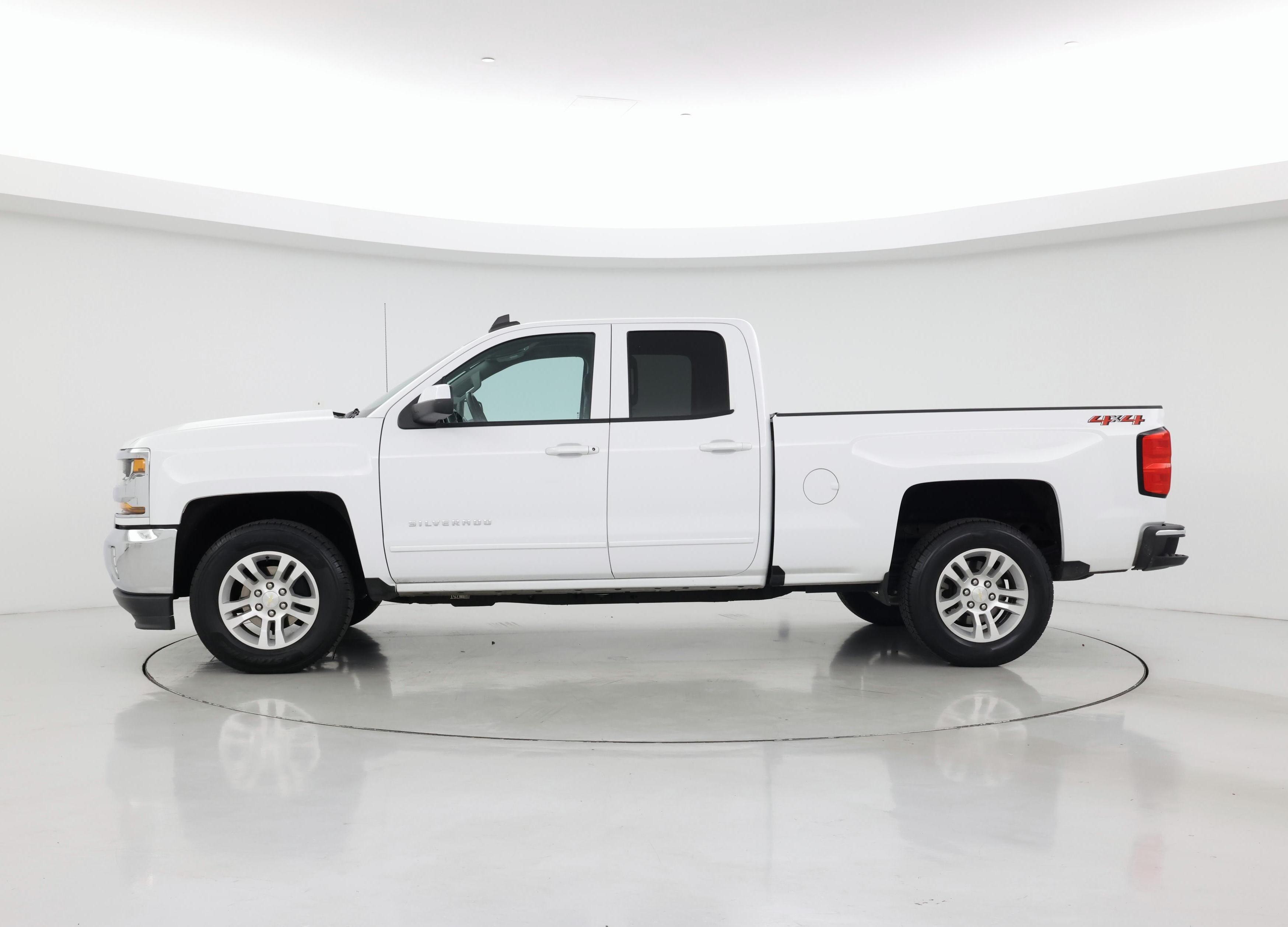 Thumbnail: 2018 Chevrolet Silverado 1500 - 3