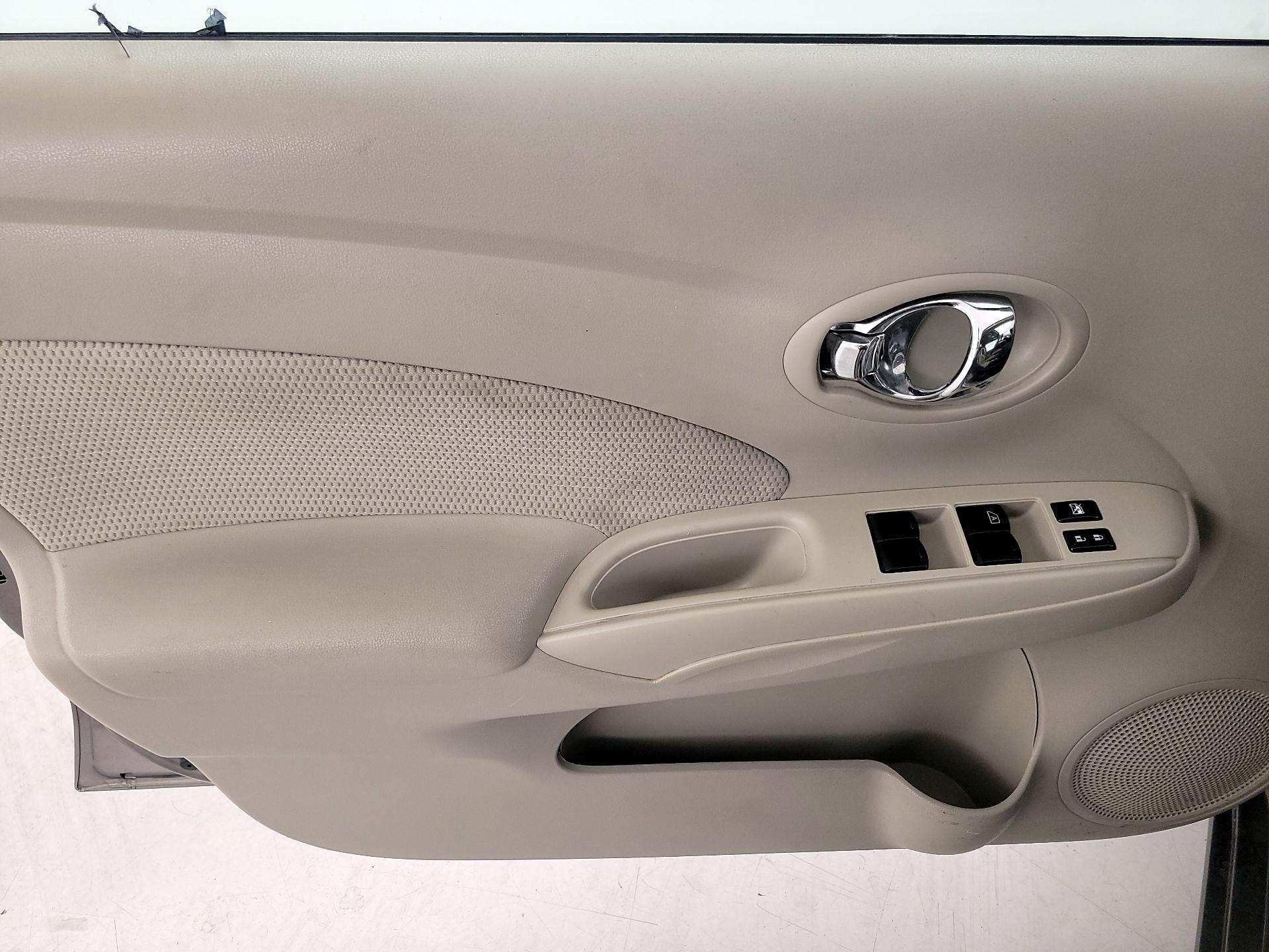 Thumbnail: 2014 Nissan Versa - 12