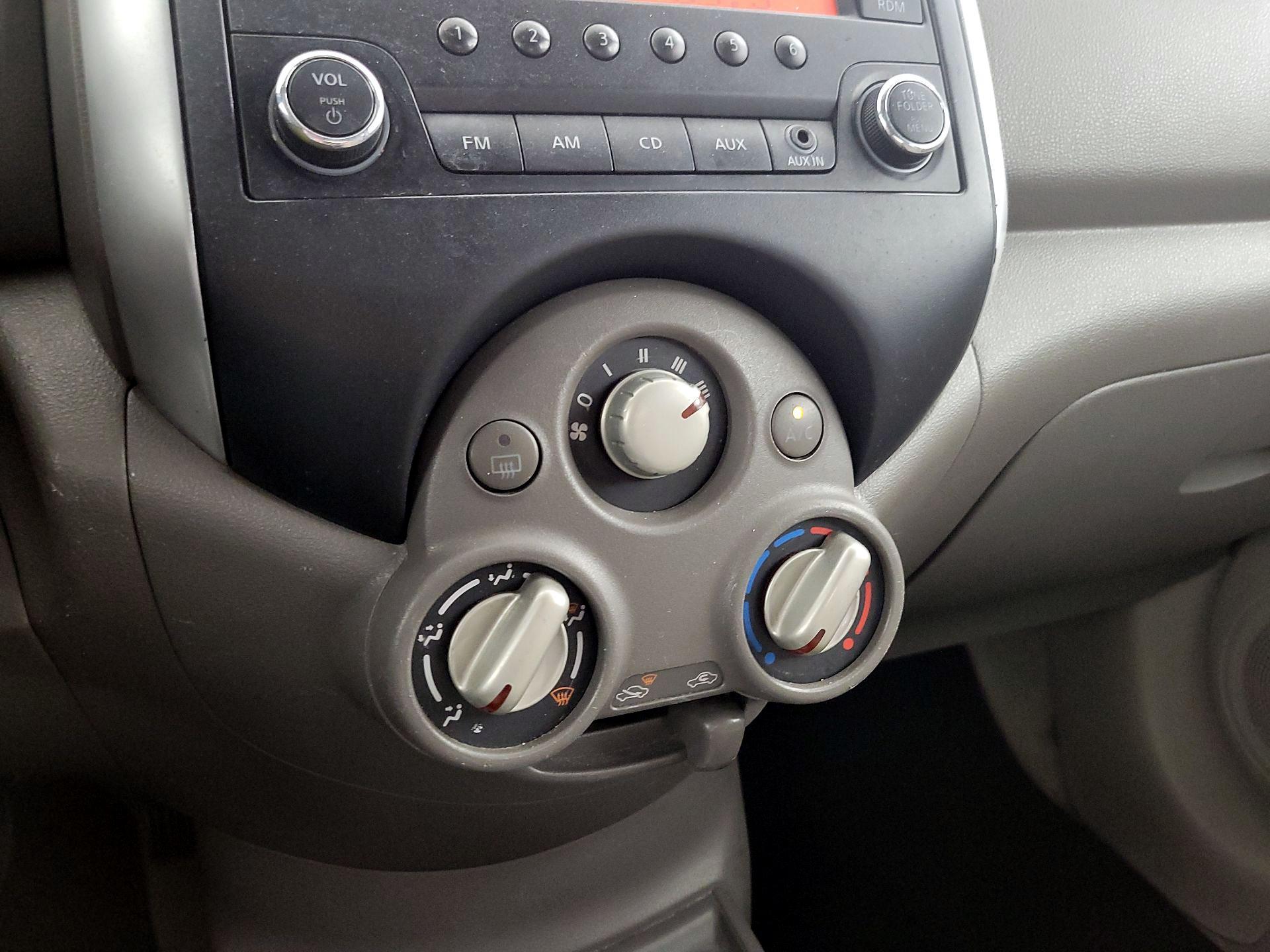 Thumbnail: 2014 Nissan Versa - 15