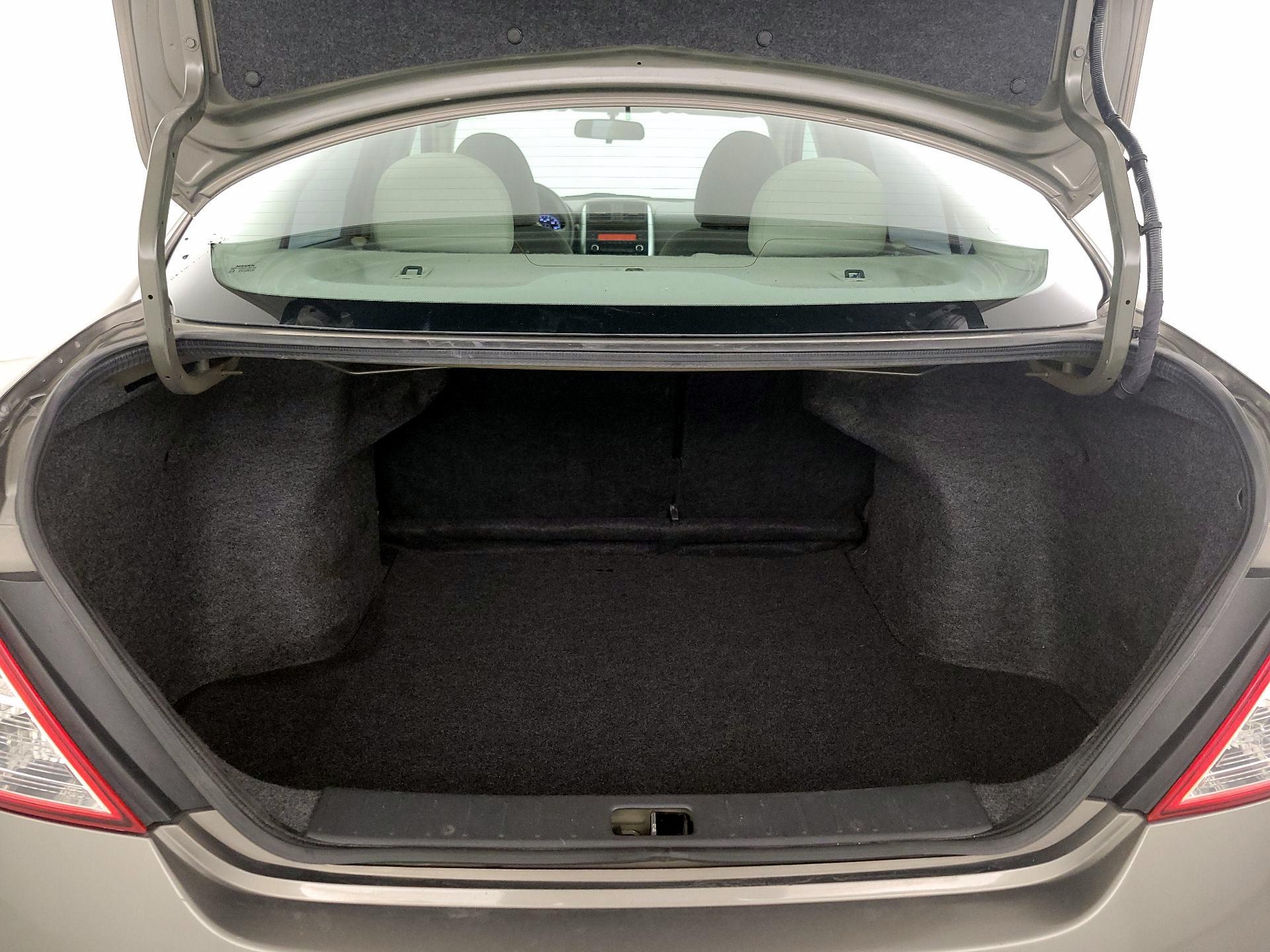 Thumbnail: 2014 Nissan Versa - 18