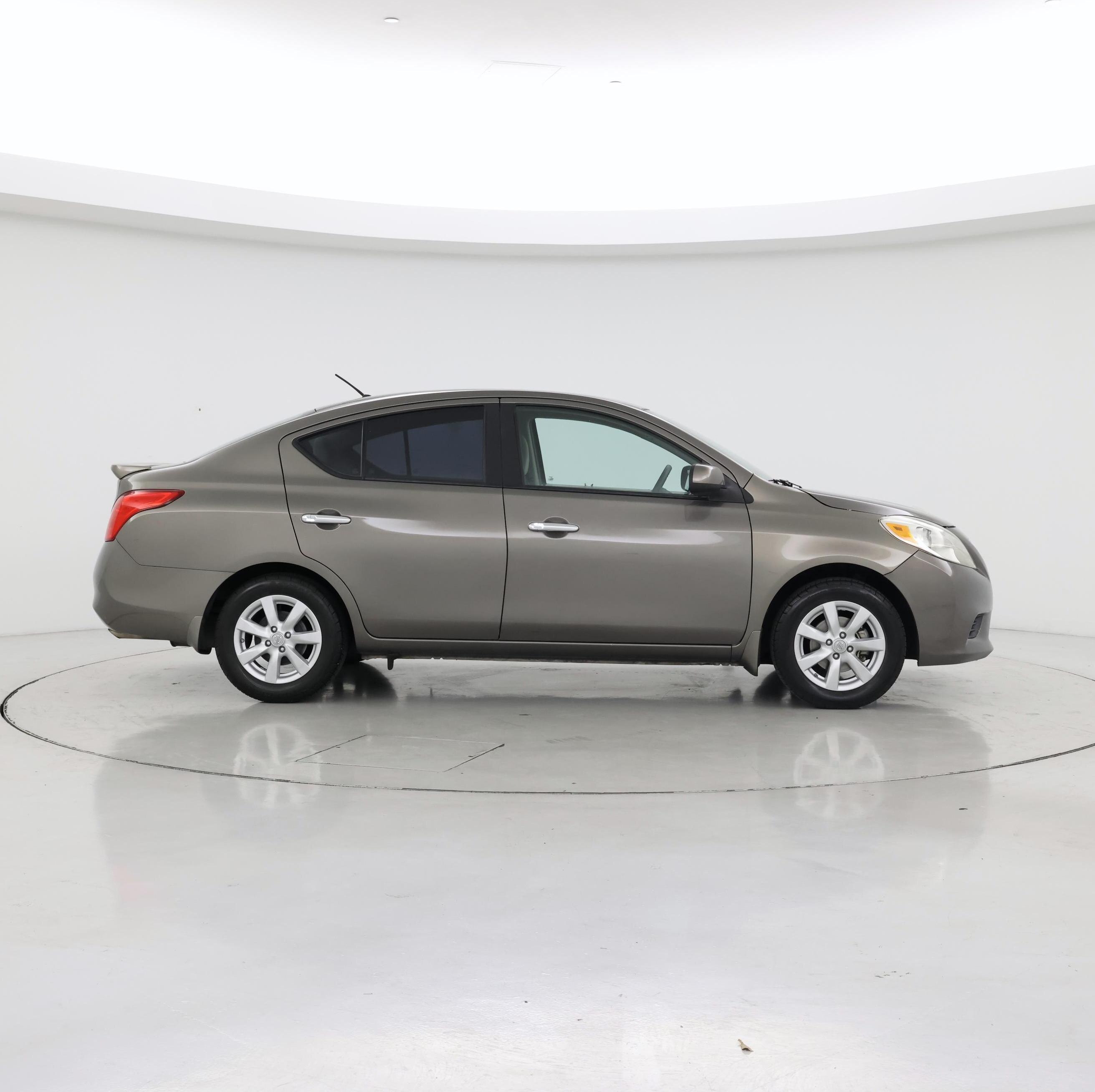 Thumbnail: 2014 Nissan Versa - 7