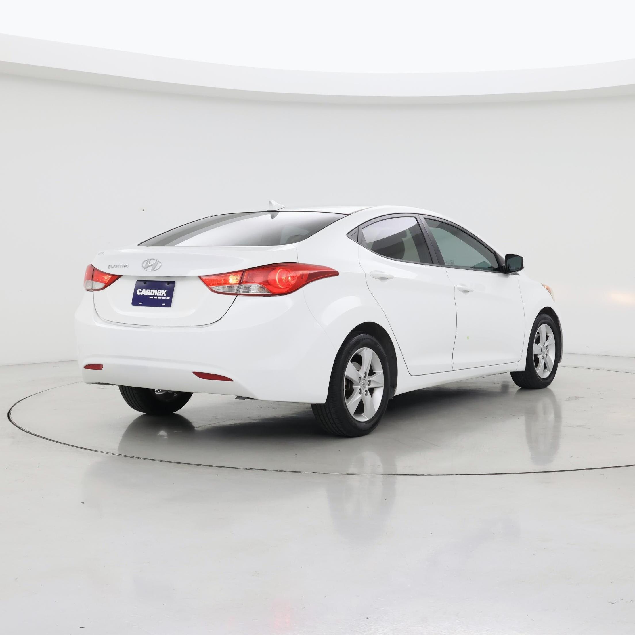 Thumbnail: 2013 Hyundai Elantra - 8