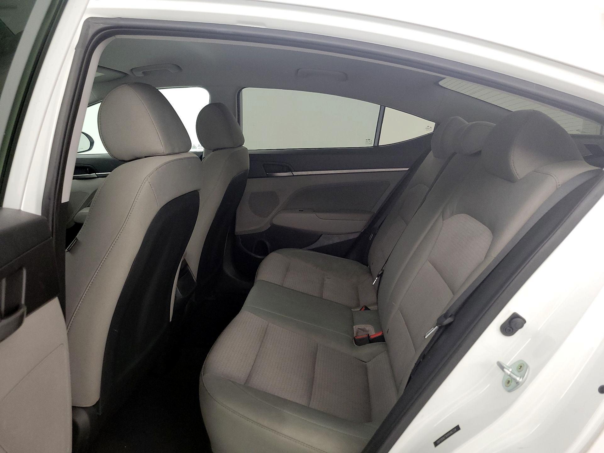 Thumbnail: 2017 Hyundai Elantra - 19