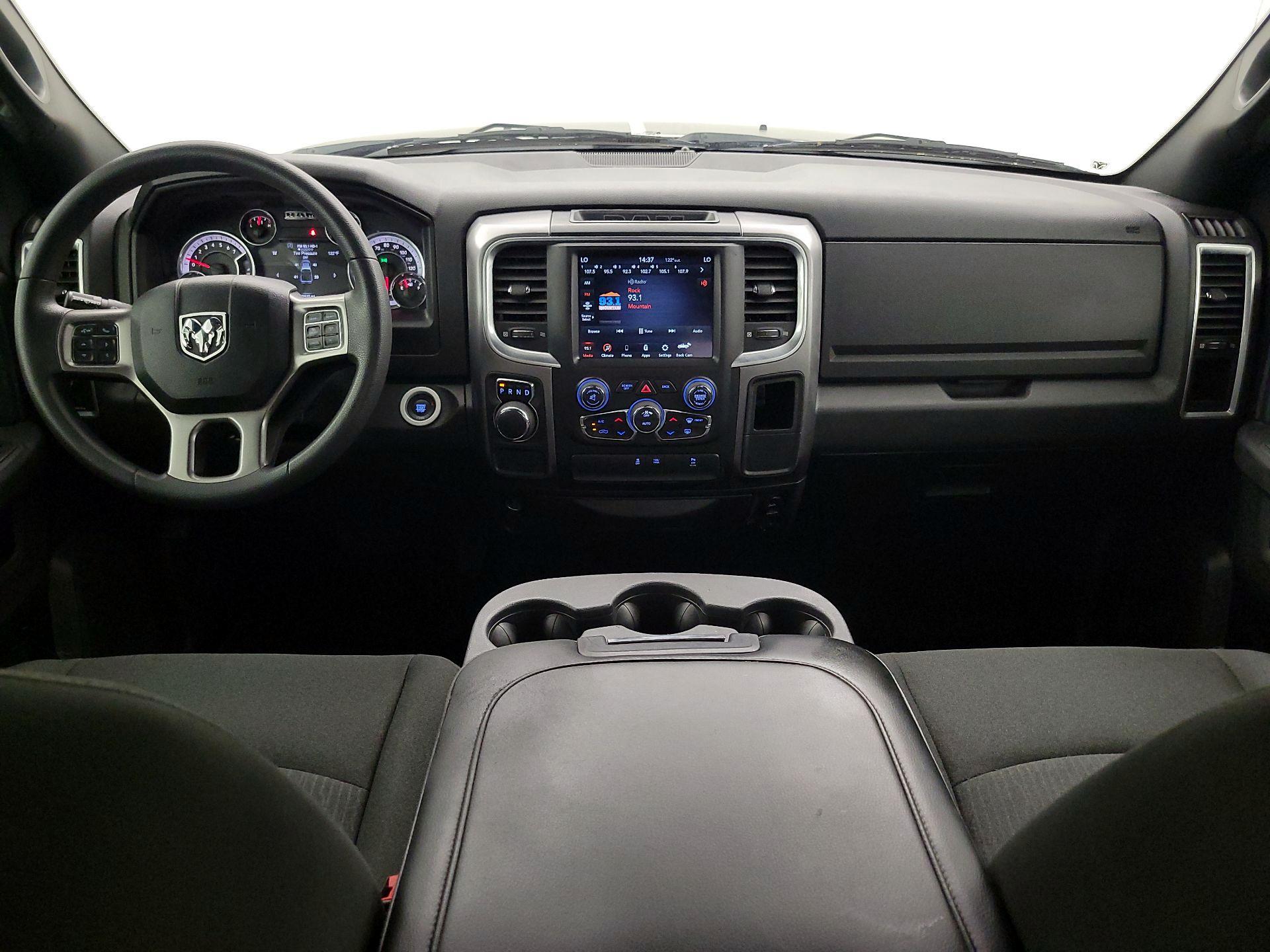 Thumbnail: 2021 RAM 1500 Classic - 9