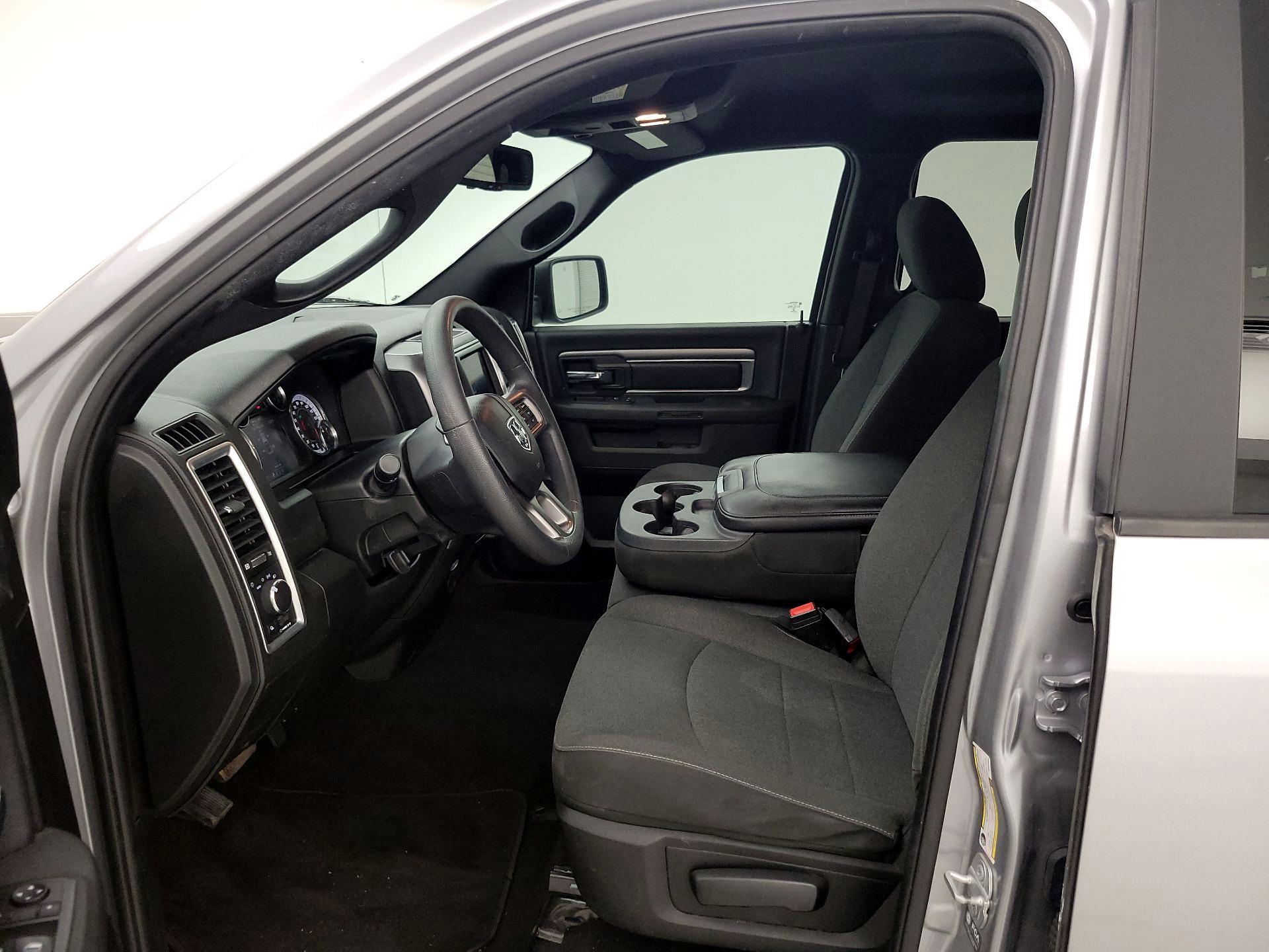 Thumbnail: 2021 RAM 1500 Classic - 11