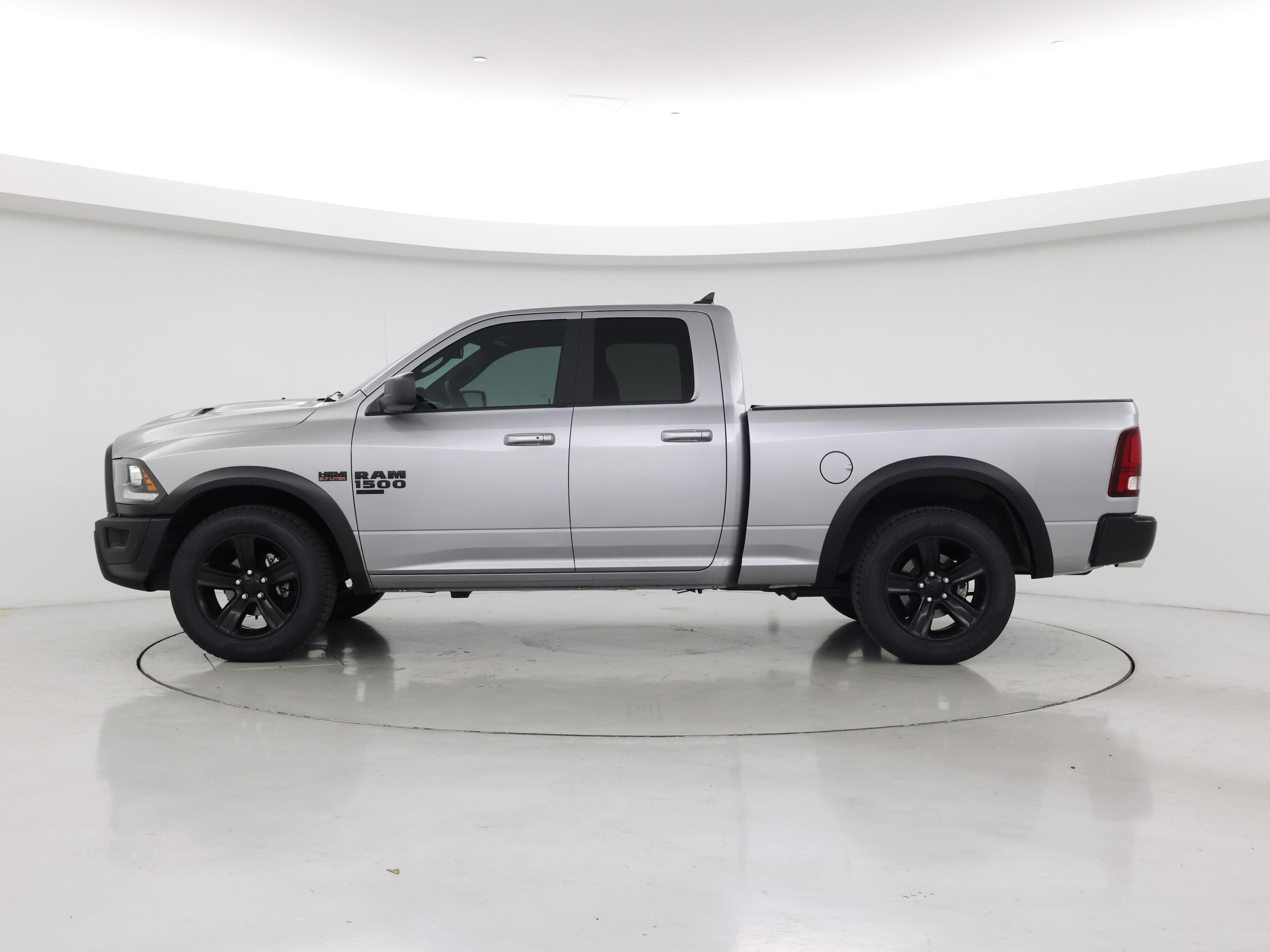 Thumbnail: 2021 RAM 1500 Classic - 3