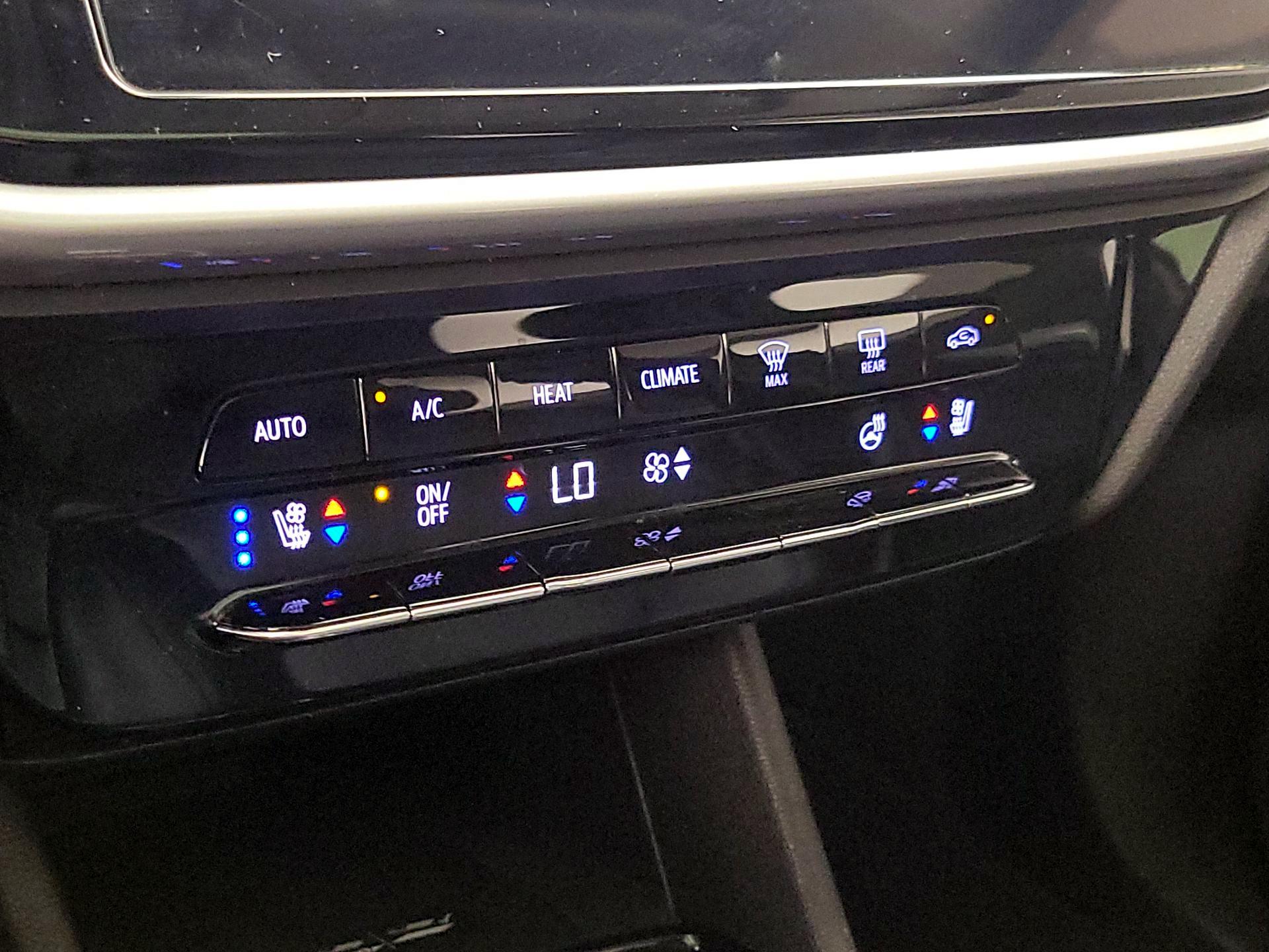 Thumbnail: 2022 Chevrolet Bolt EUV - 17