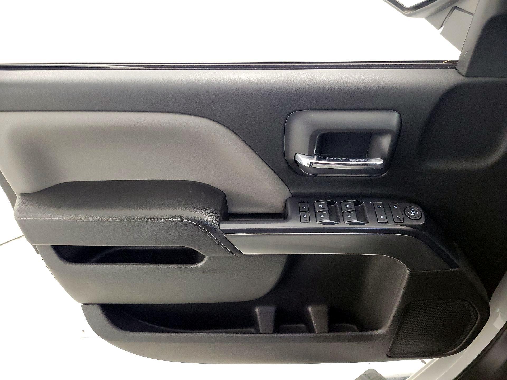 Thumbnail: 2018 Chevrolet Silverado 1500 - 12