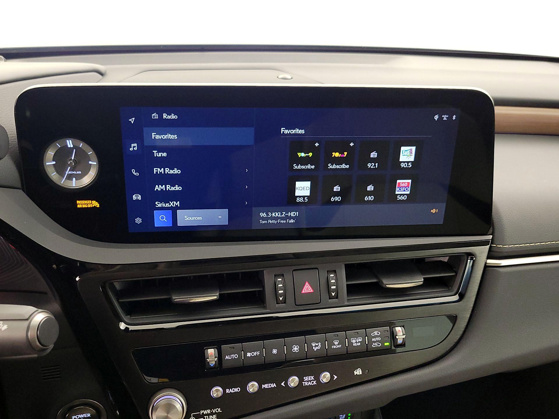 Thumbnail: 2024 Lexus ES - 15