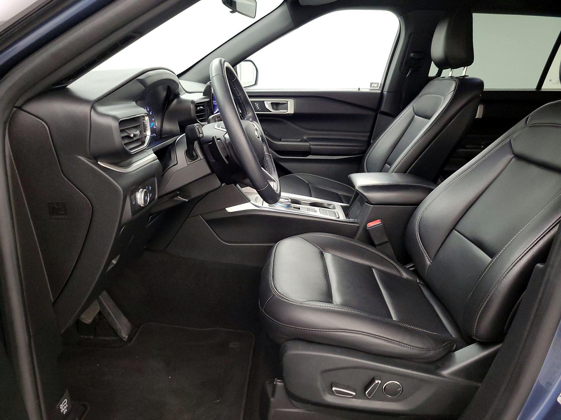 Thumbnail: 2020 Ford Explorer - 11
