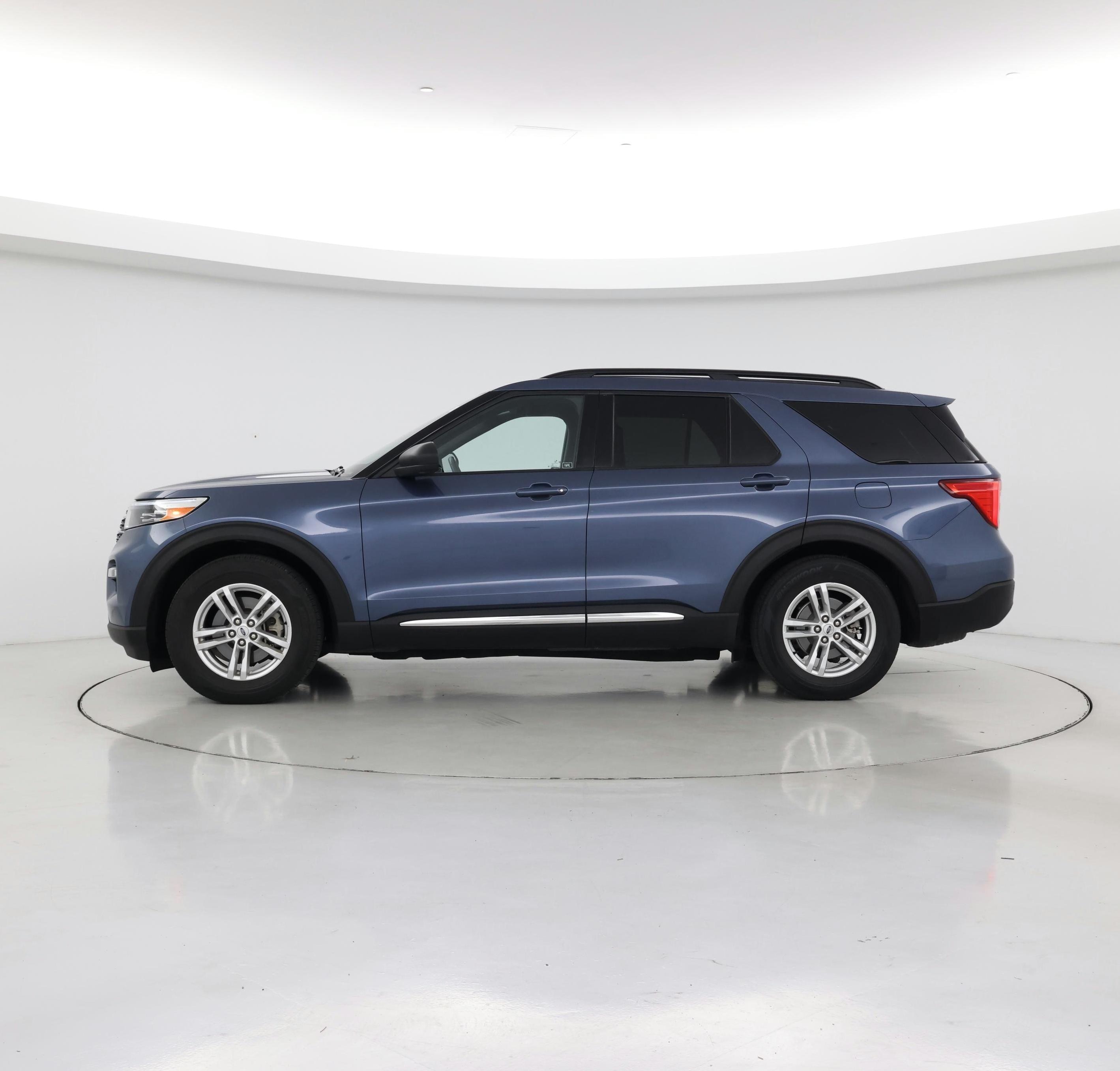 Thumbnail: 2020 Ford Explorer - 3